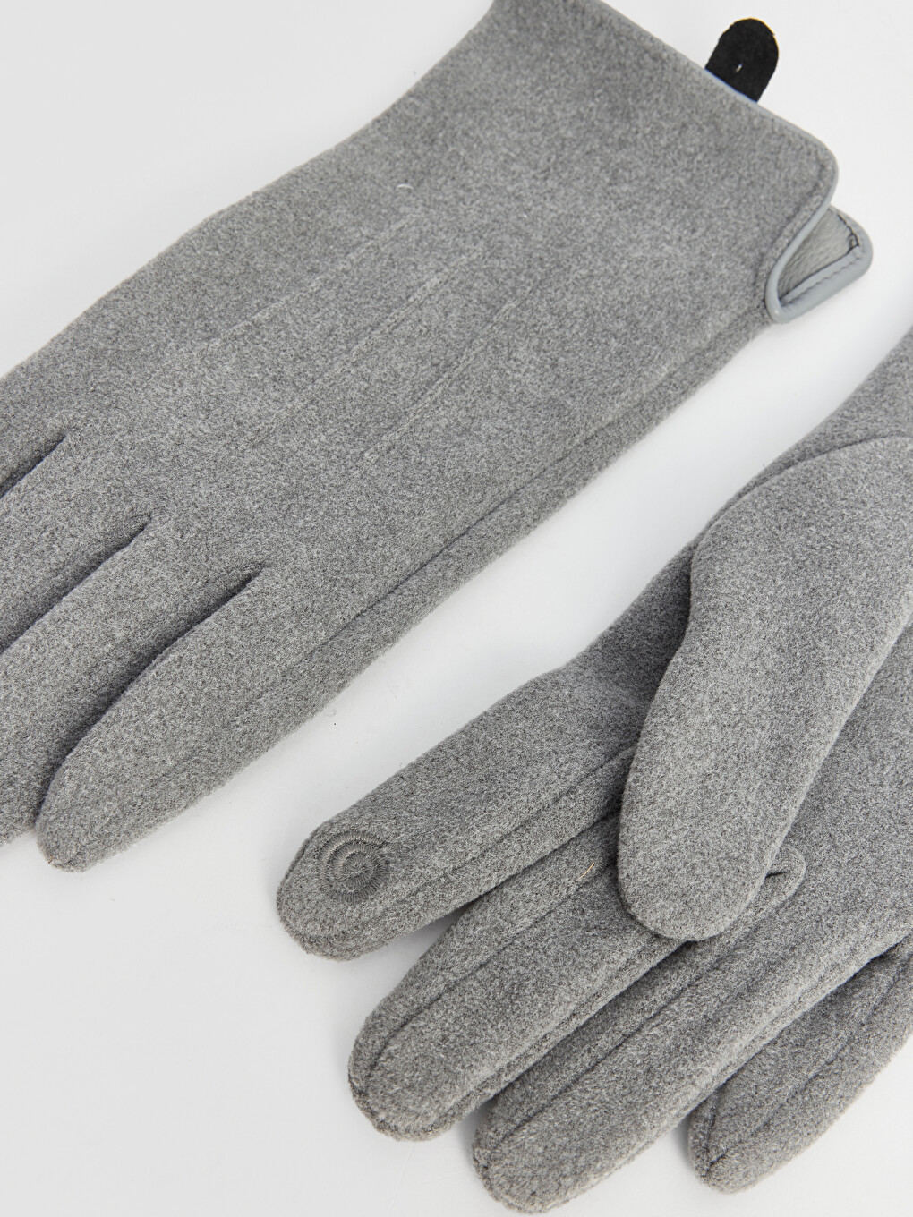 Woman Grey Gloves-2