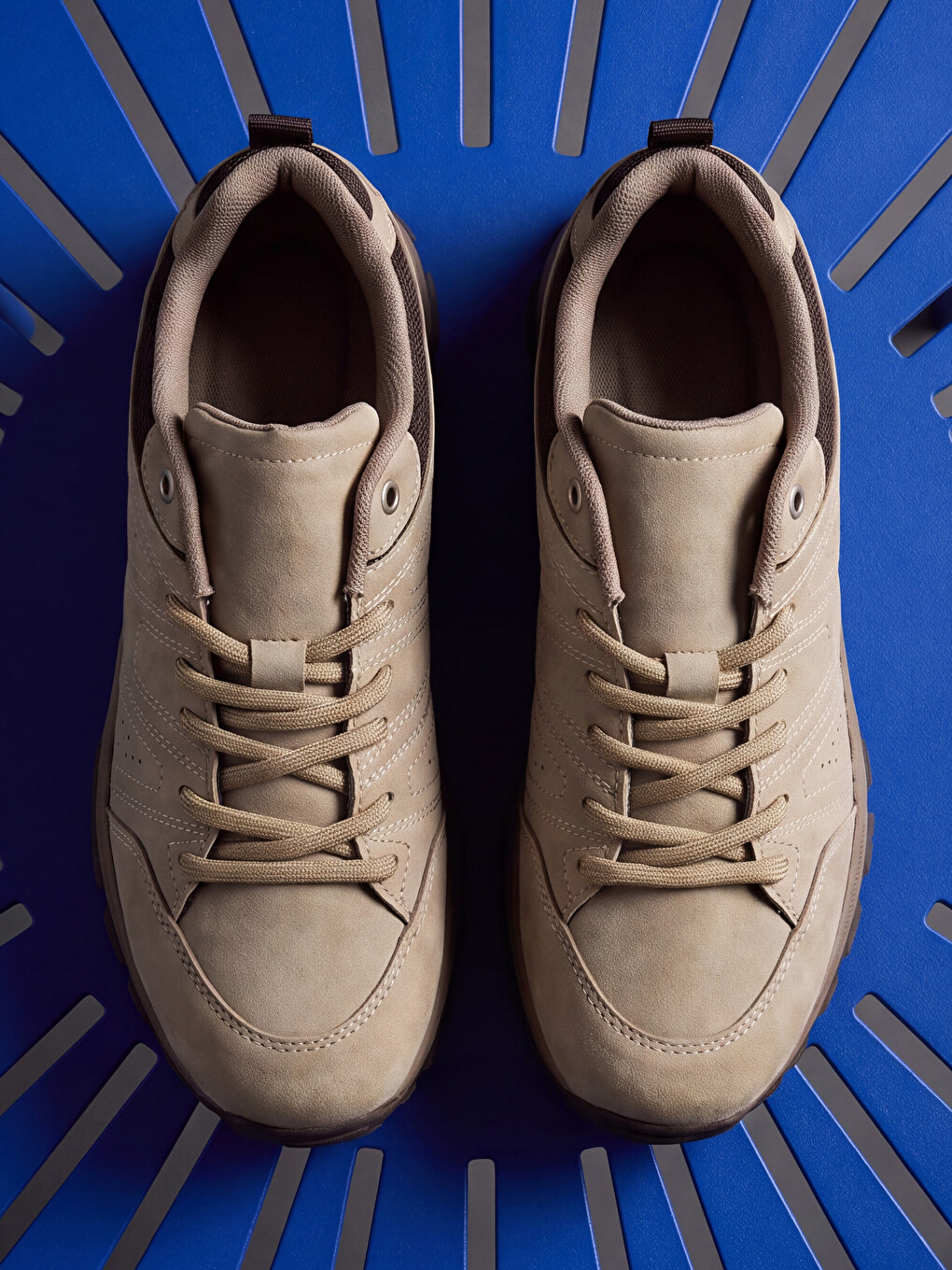 Outdoor Trekking Shoes-3