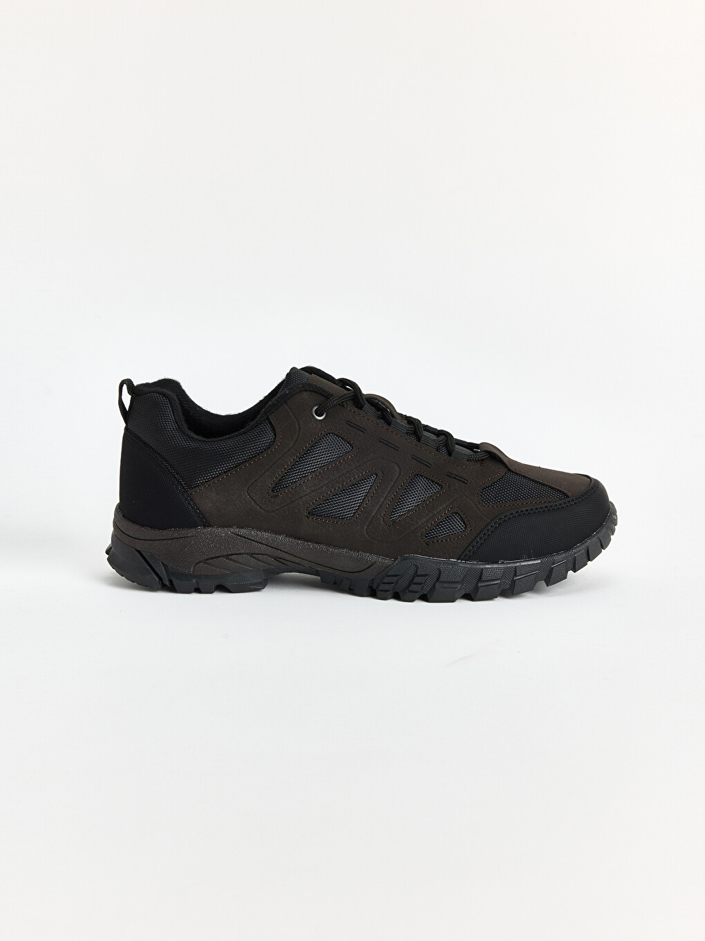 Man Brown Trekking Shoes-1