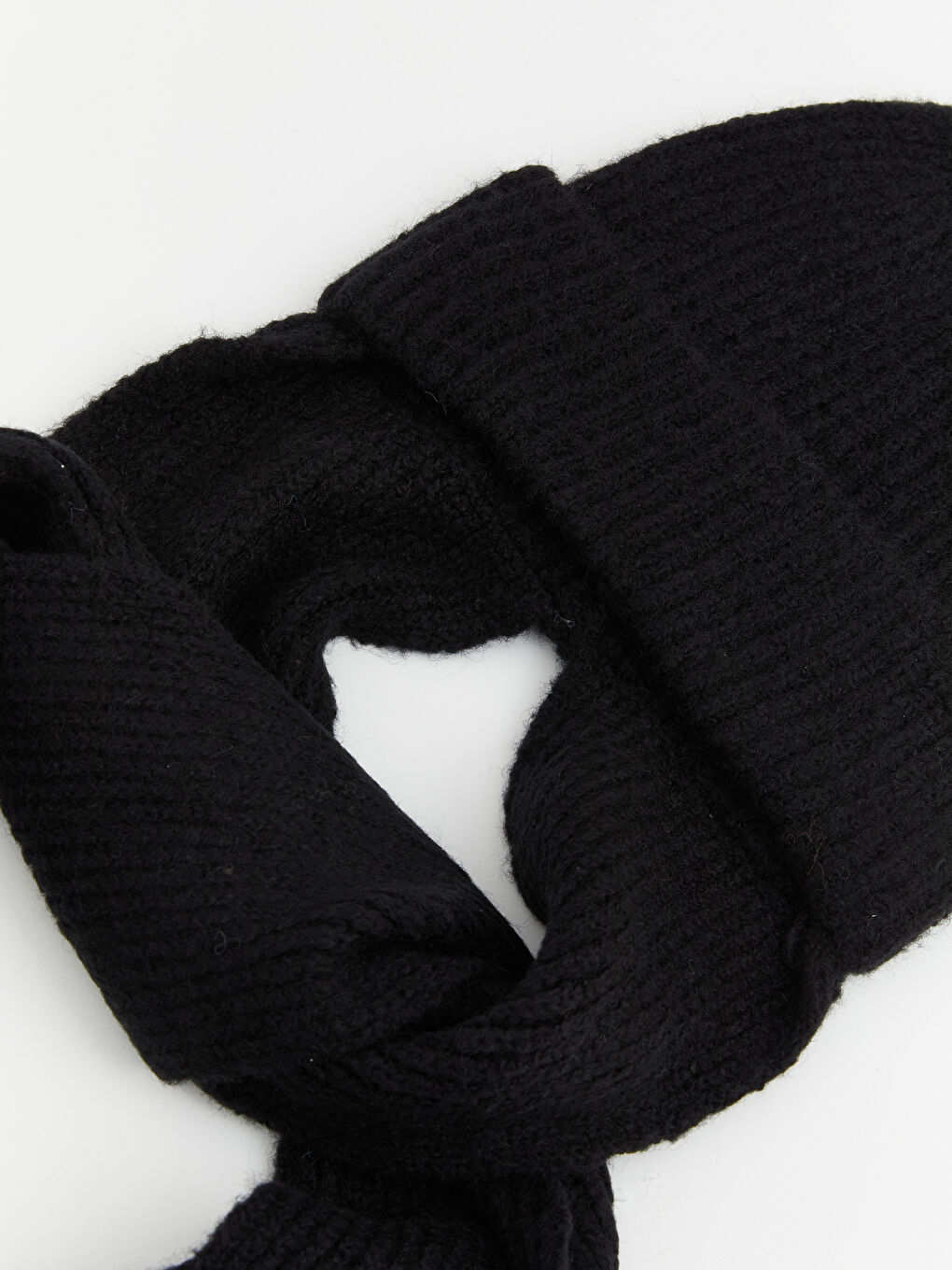 Siyah Kadın Triko Bere ve Atkı Takımı-1