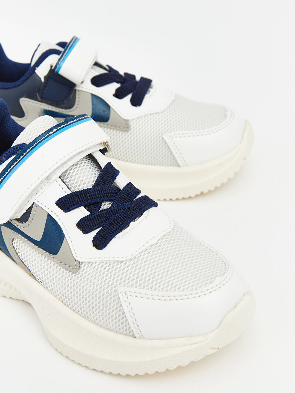 أحذية رياضية-2