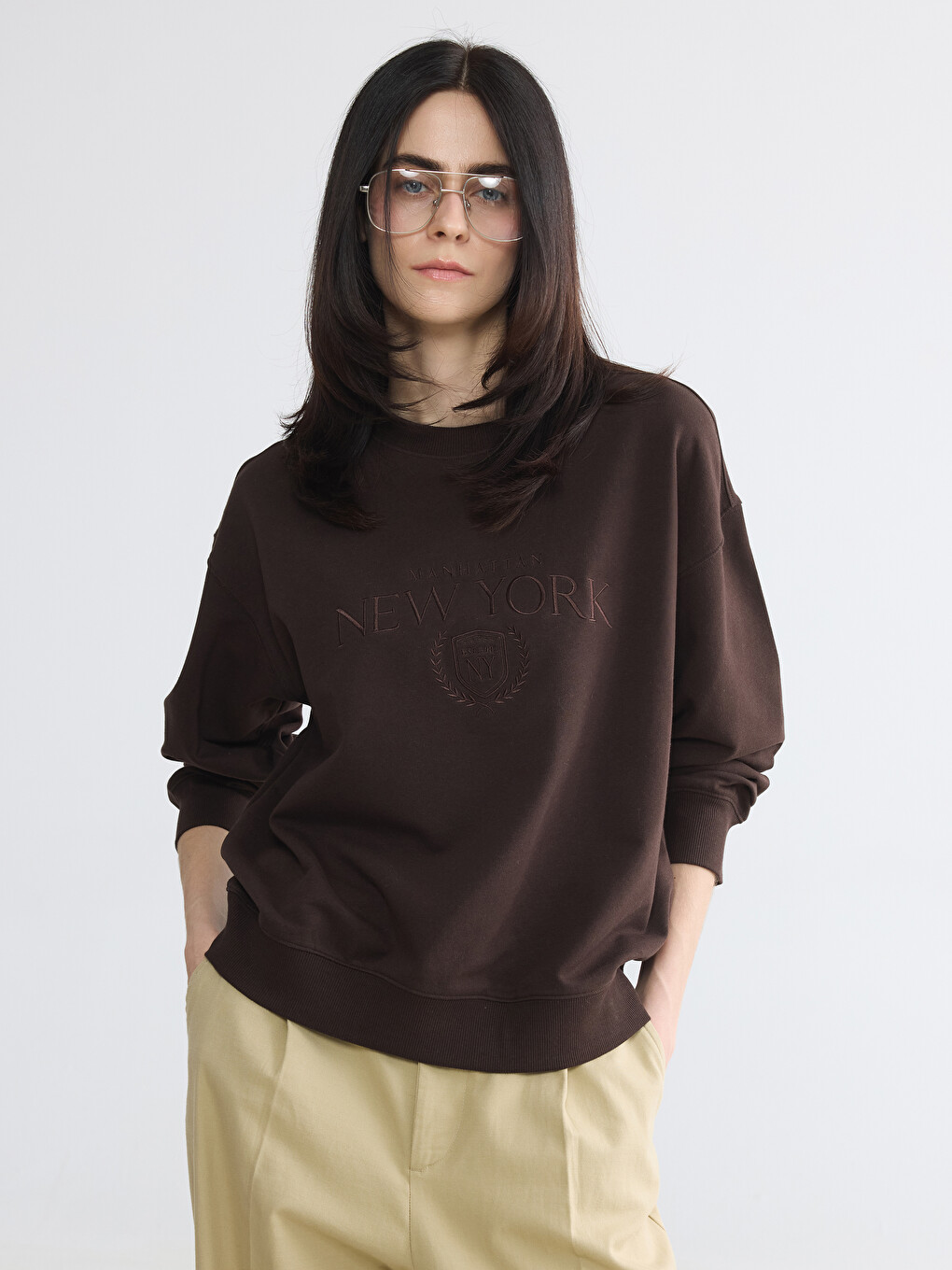 New York Embroidered Relaxed Fit Women's Sweatshirt