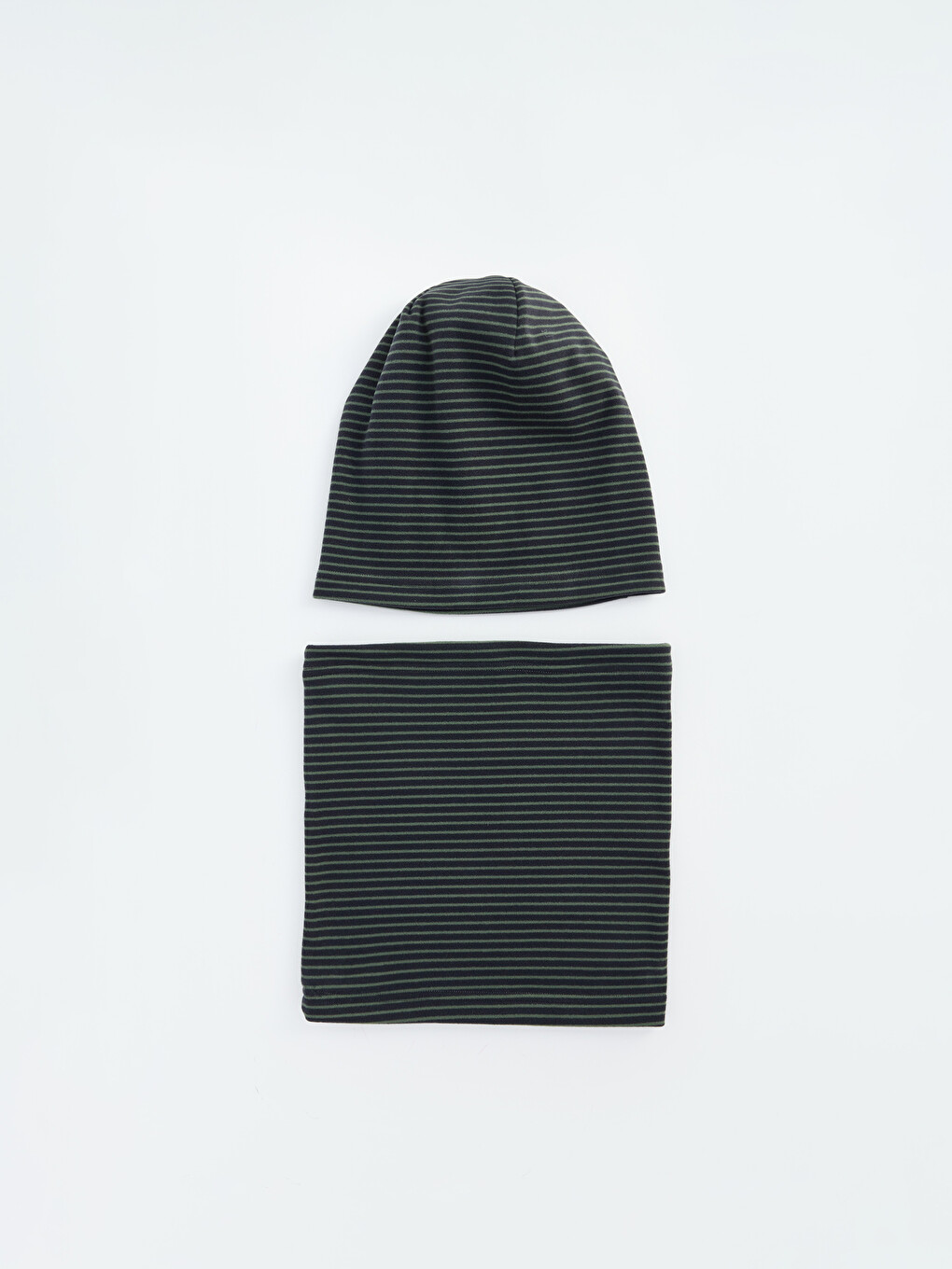 Bonnet En Maille Garçon Et Cache-cou
