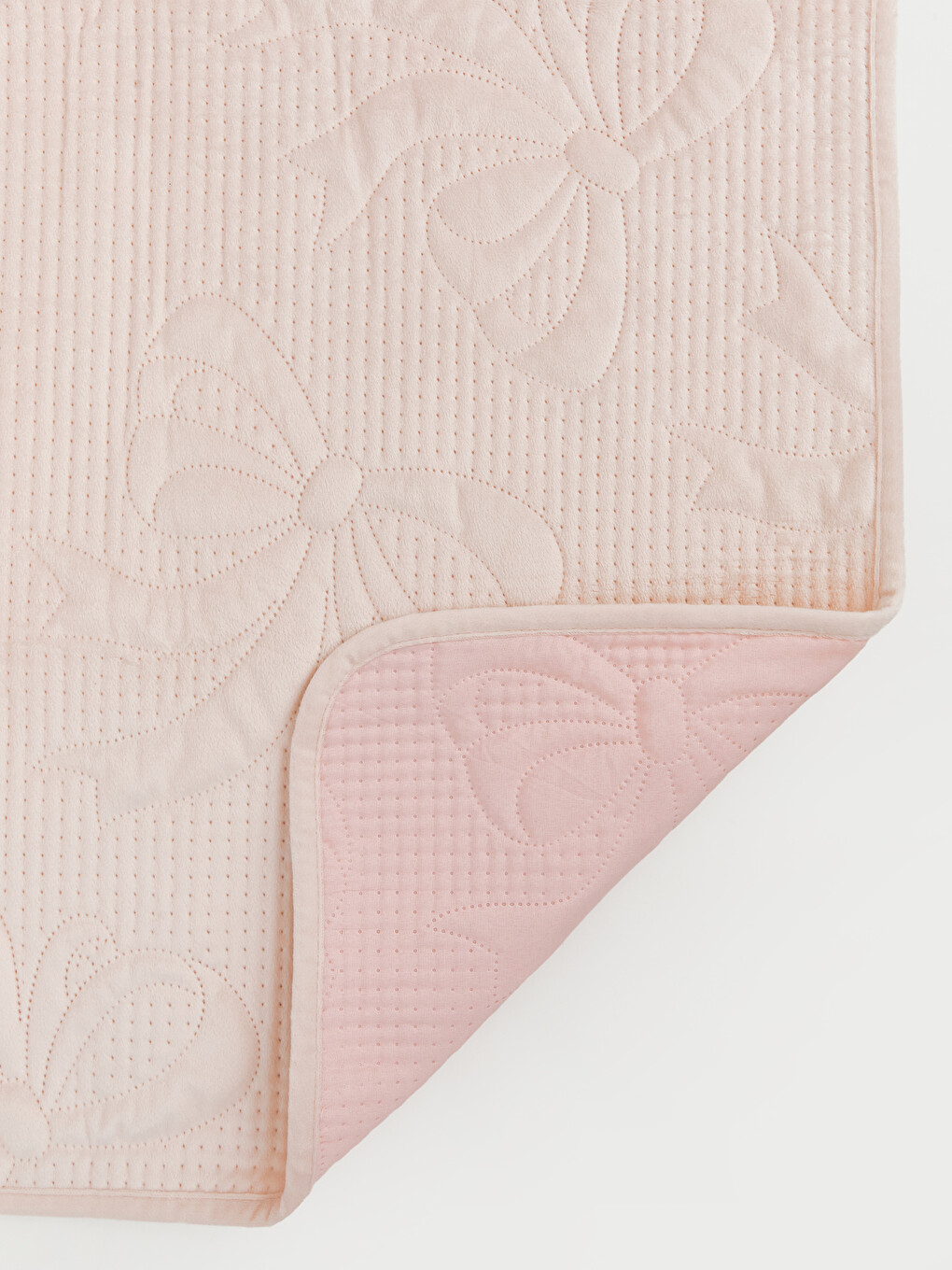 Quilted Patterned Double Bedspread-3