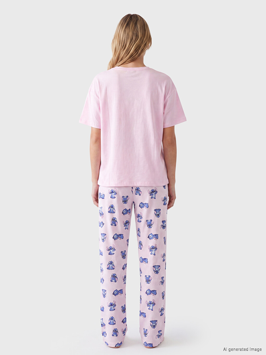 Pembe Stitch Baskılı Kadın Pijama Takım-3