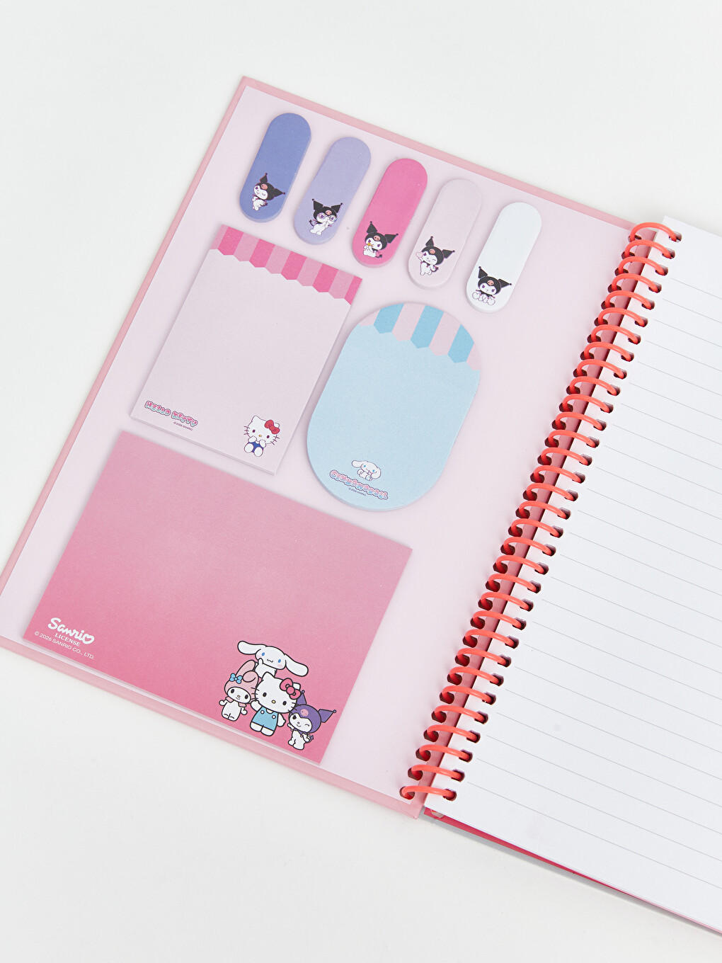 Hello Kitty Licencirana Prugasta Sveska-6