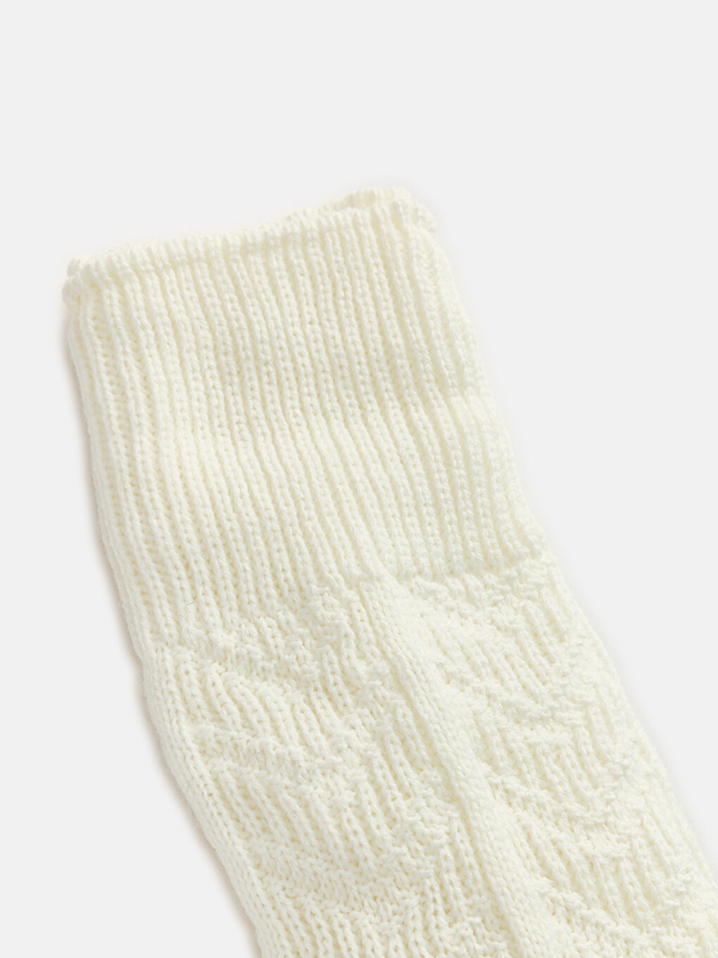 Woman Ecru Ankle Socks-1