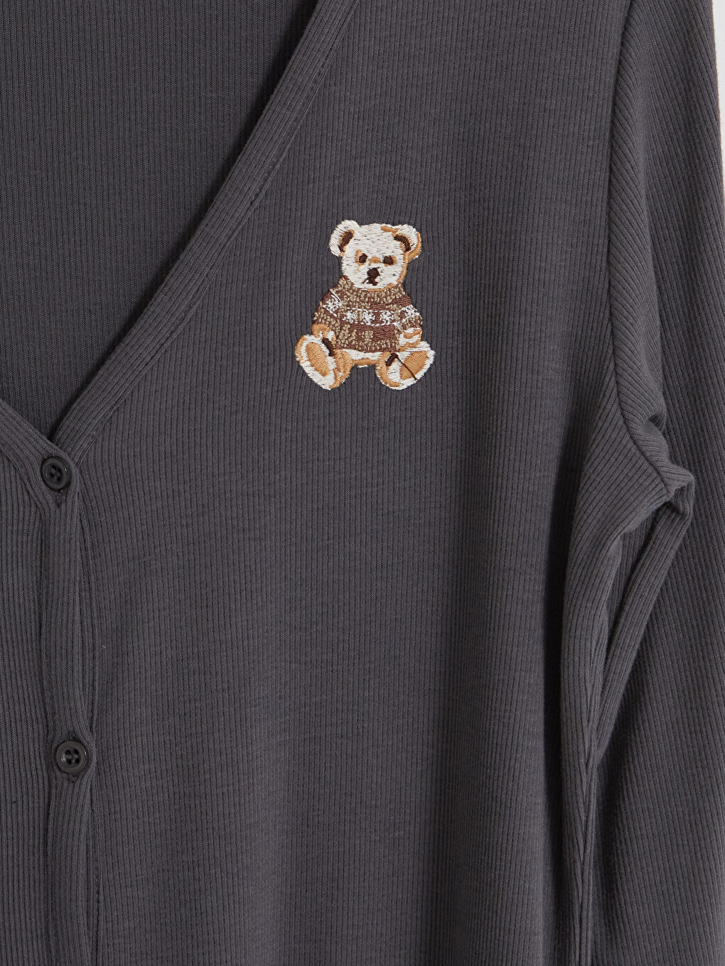 Gri V Yaka Nakışlı Kadın Pijama Takım-5