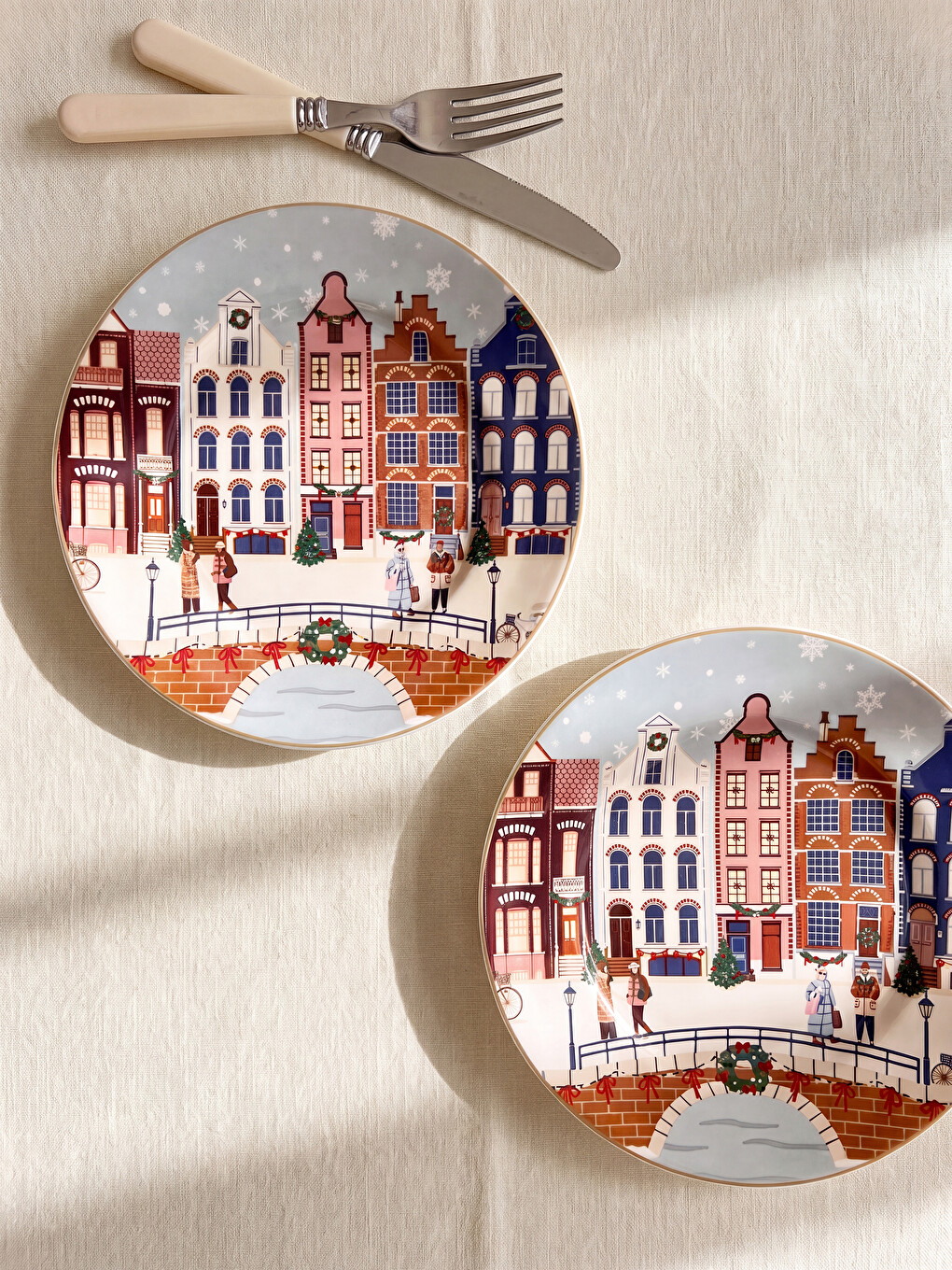 2 Pack New Year Themed Winter Scenery Patterned Plate