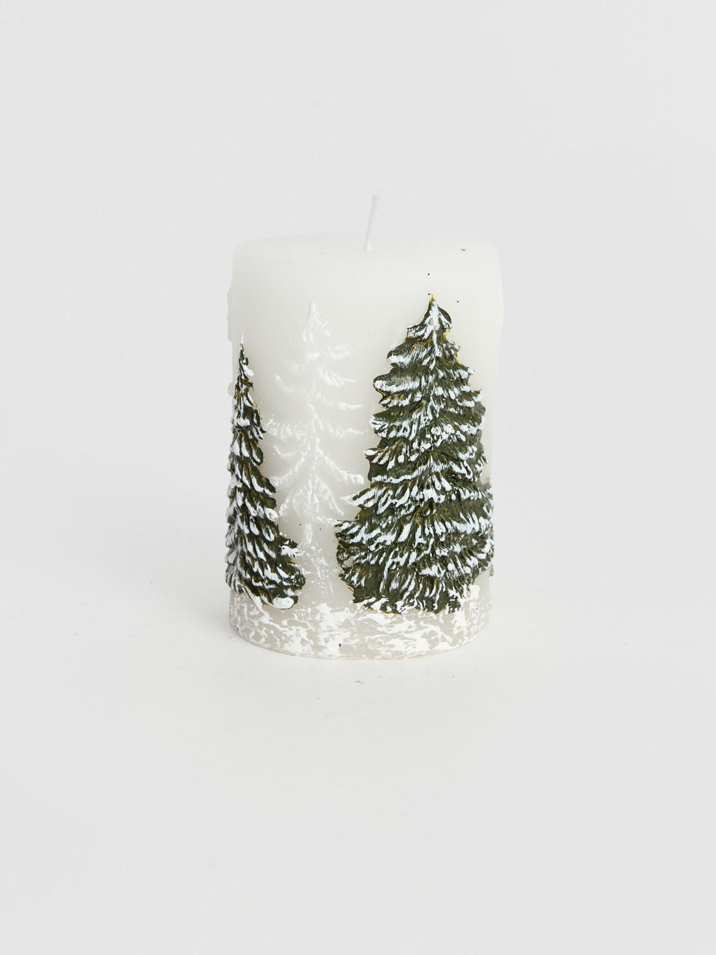 Pine Tree And Snow Scenery Embossed Candle-1