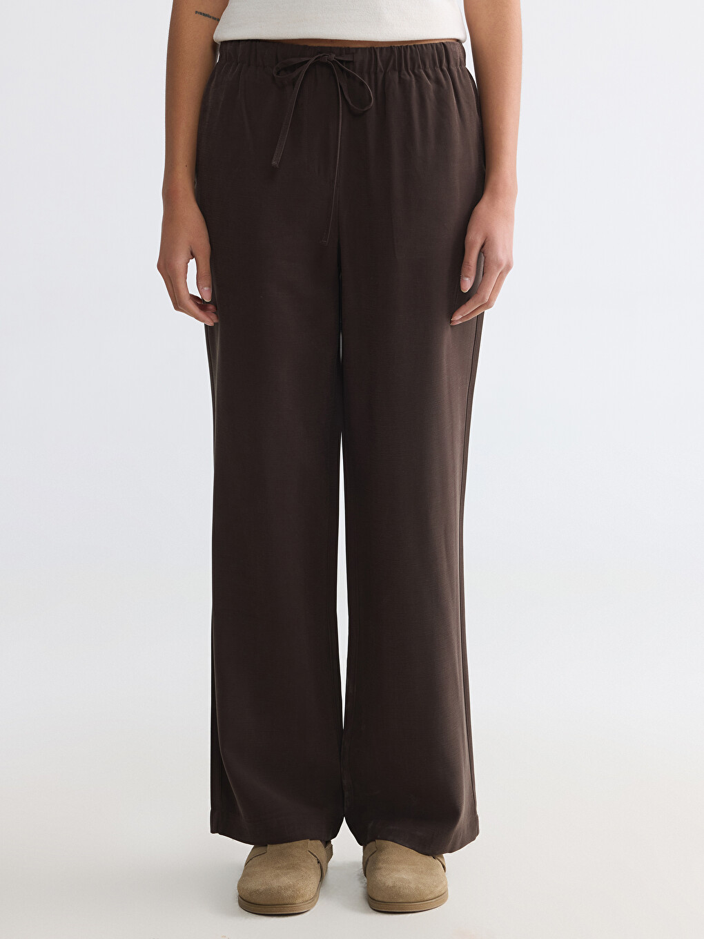 Woman Brown Trousers-1
