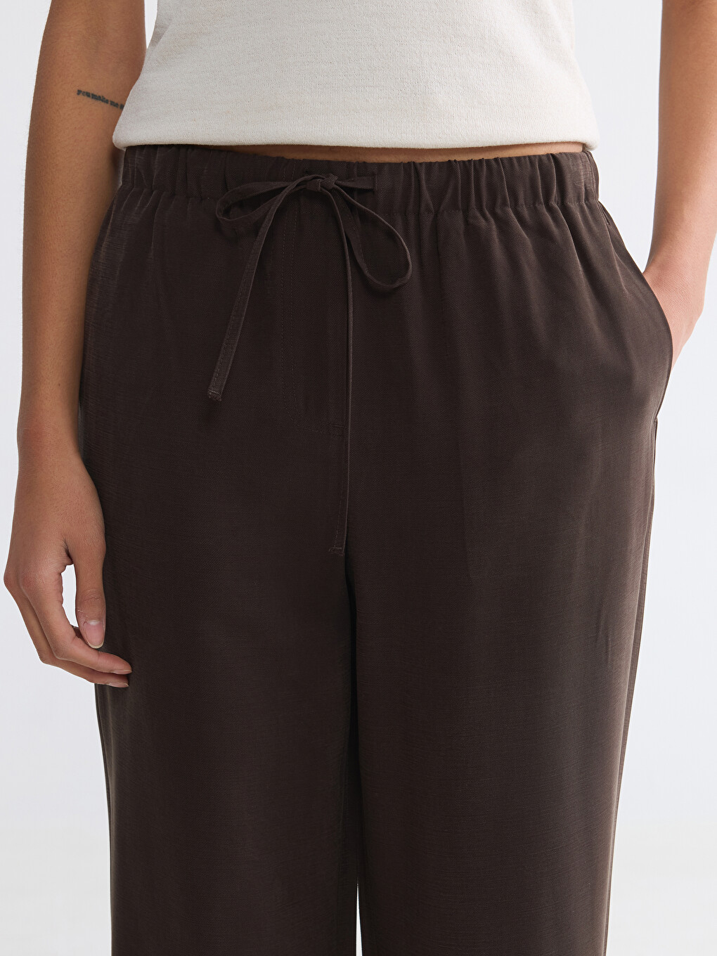 Woman Brown Trousers-2