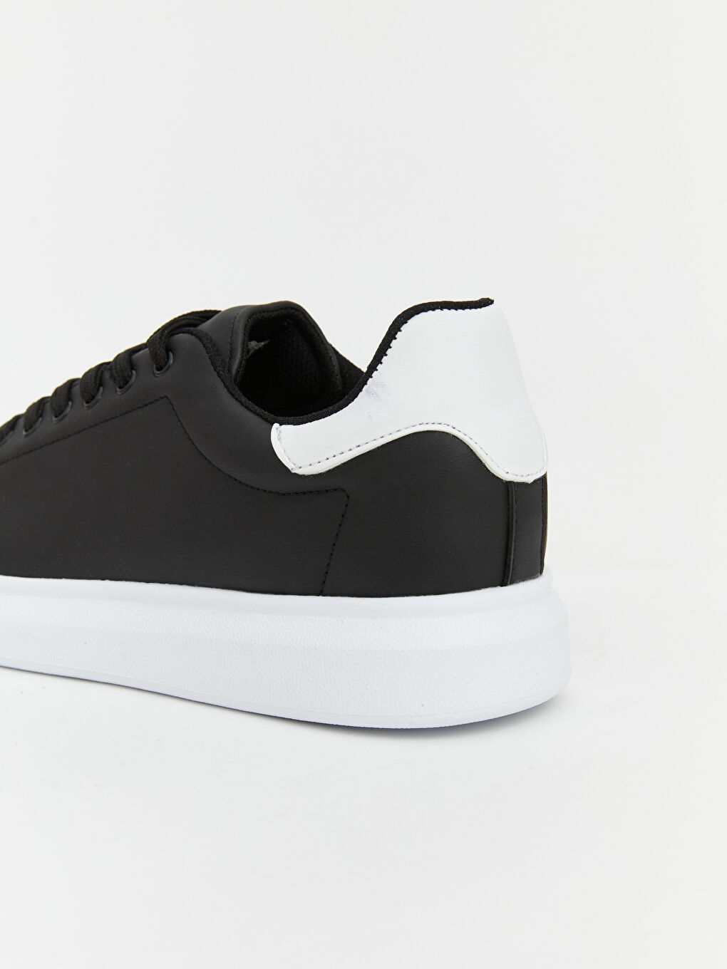 Siyah Deri Görünümlü Erkek Çocuk Spor Ayakkabı-3