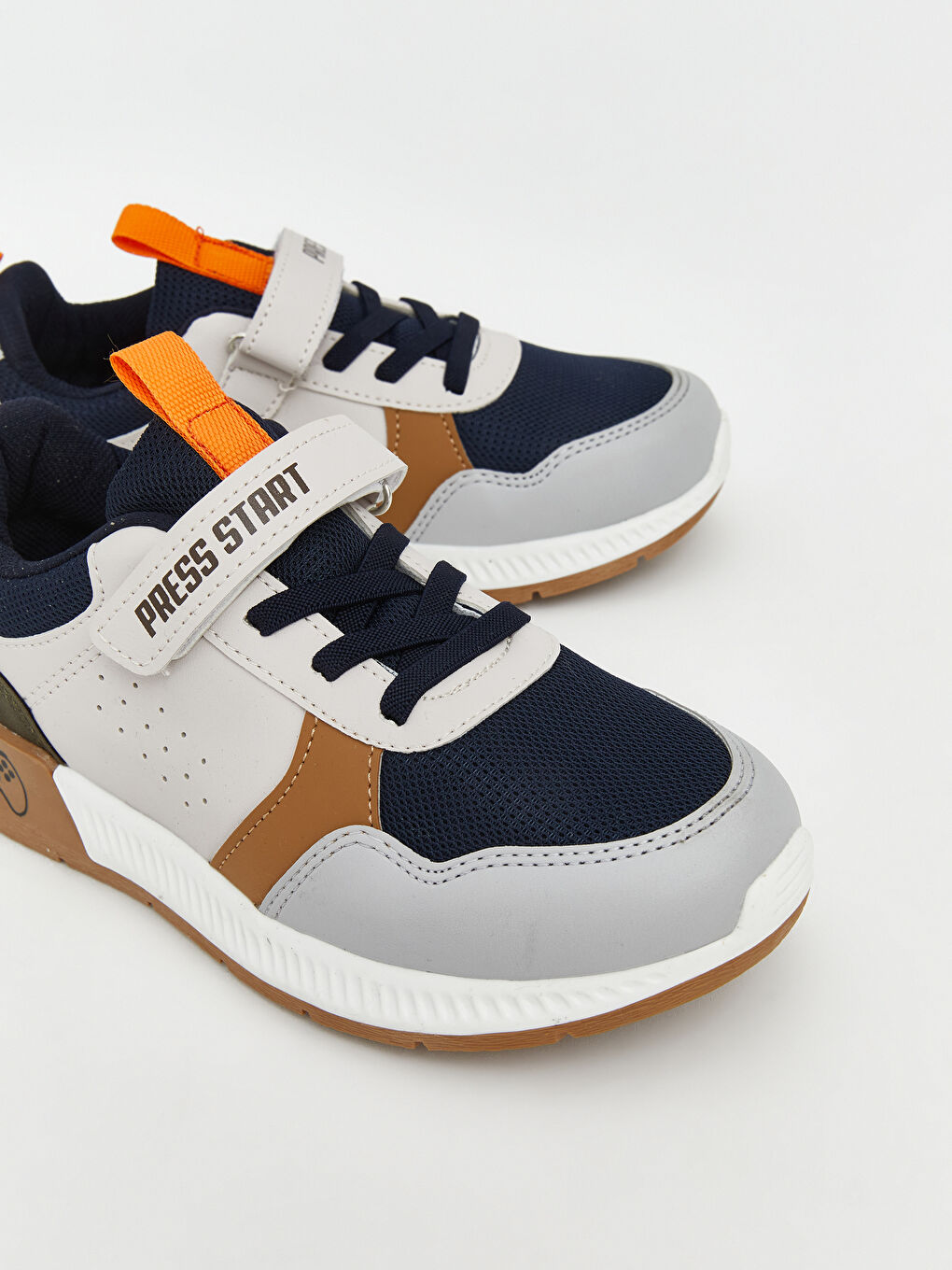 Bej Kalın Tabanlı Erkek Çocuk Spor Ayakkabı-2