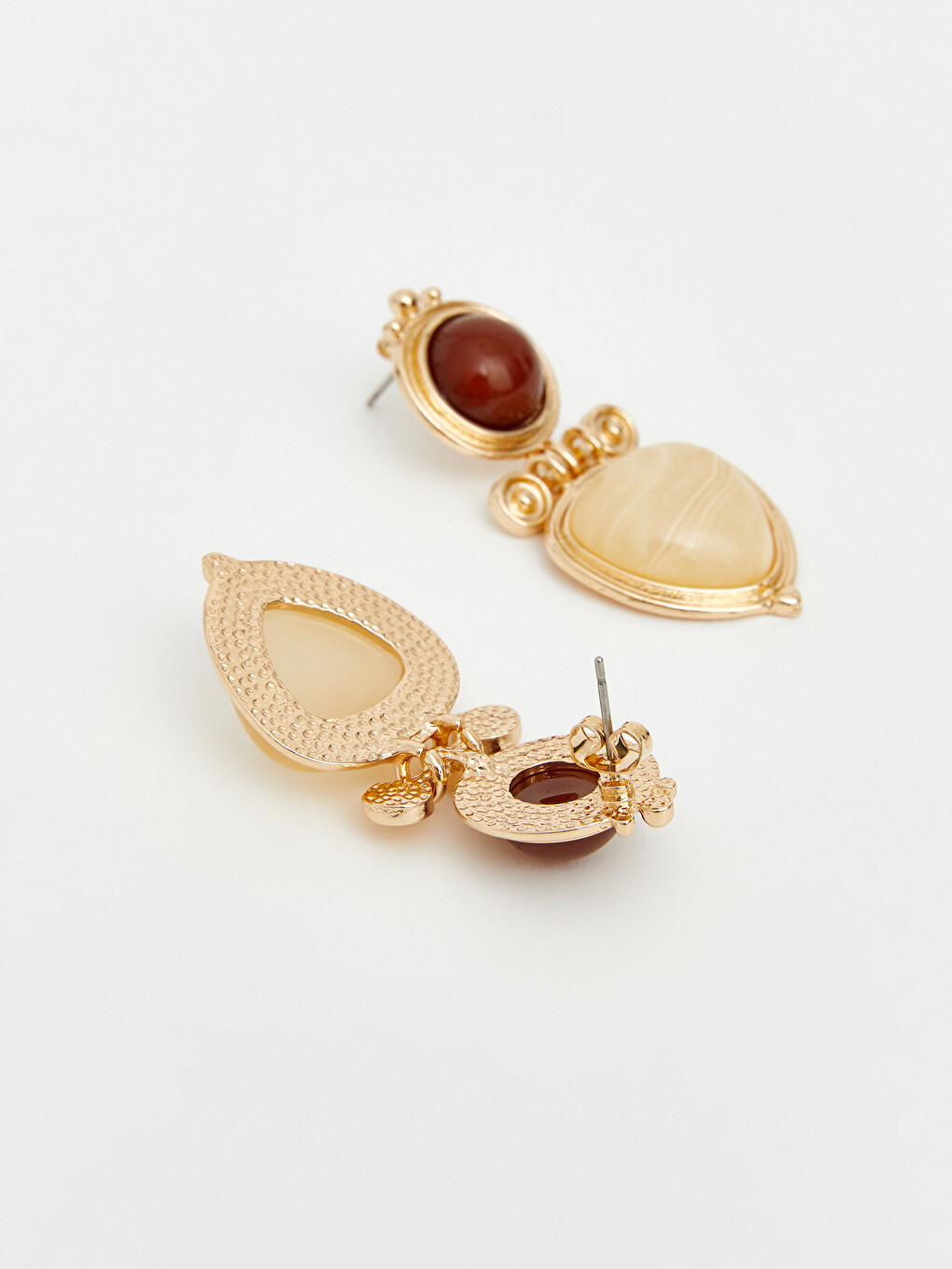 Figured Woman Earring-1