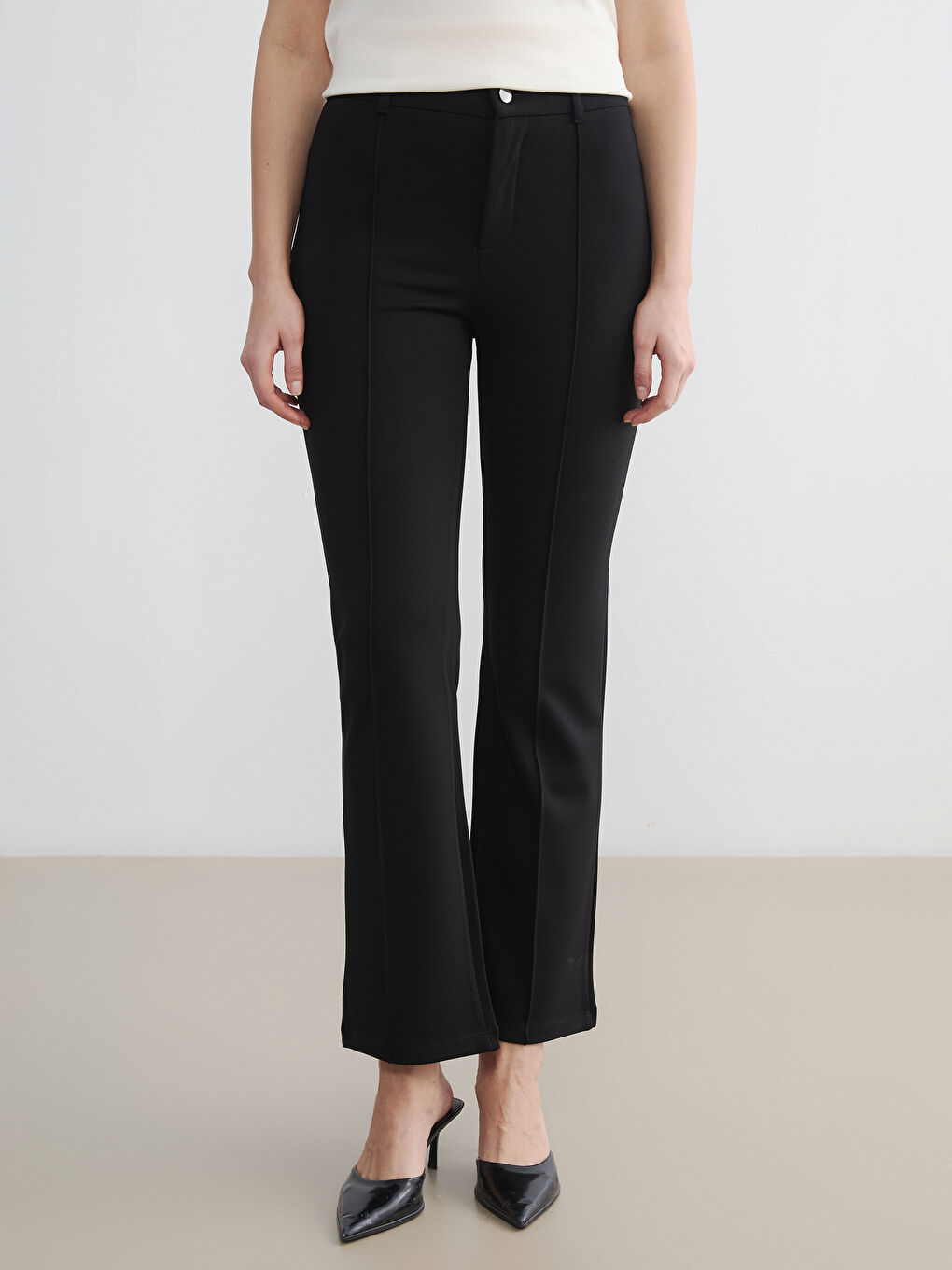 Slim Fit Flare Ženske Pantalone-1