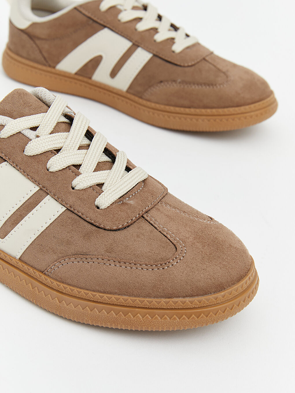 Kahverengi Süet Görünümlü Kız Çocuk Spor Ayakkabı-2