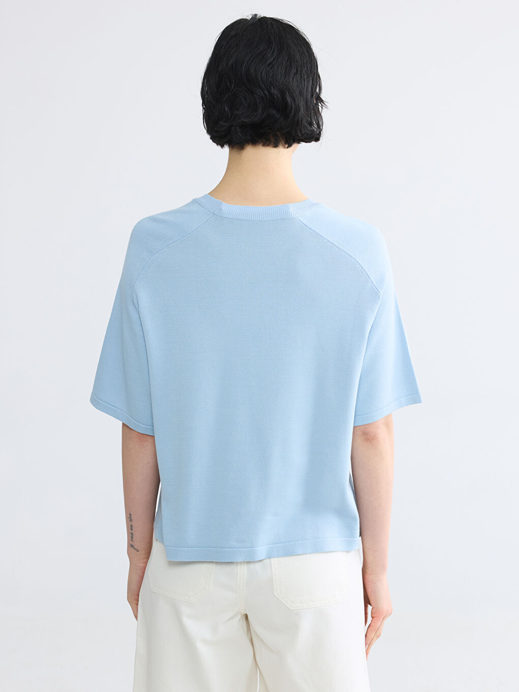 Džemper od trikotaže sa okruglim izrezom za žene-3