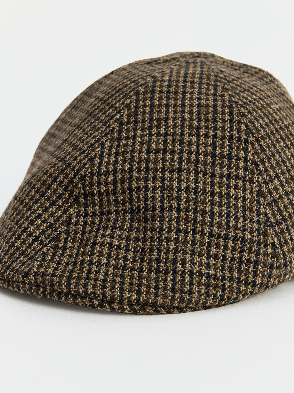 Man Brown Flat Cap-1