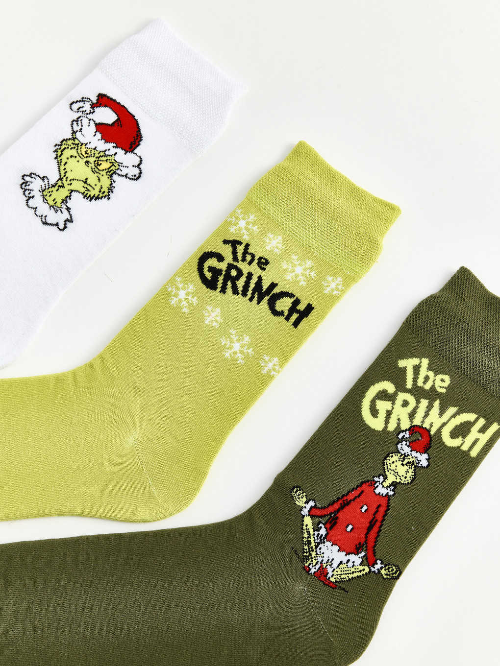 جوارب كاحل مطبوعة Grinch للرجال عبوة من ٣ قطع-1