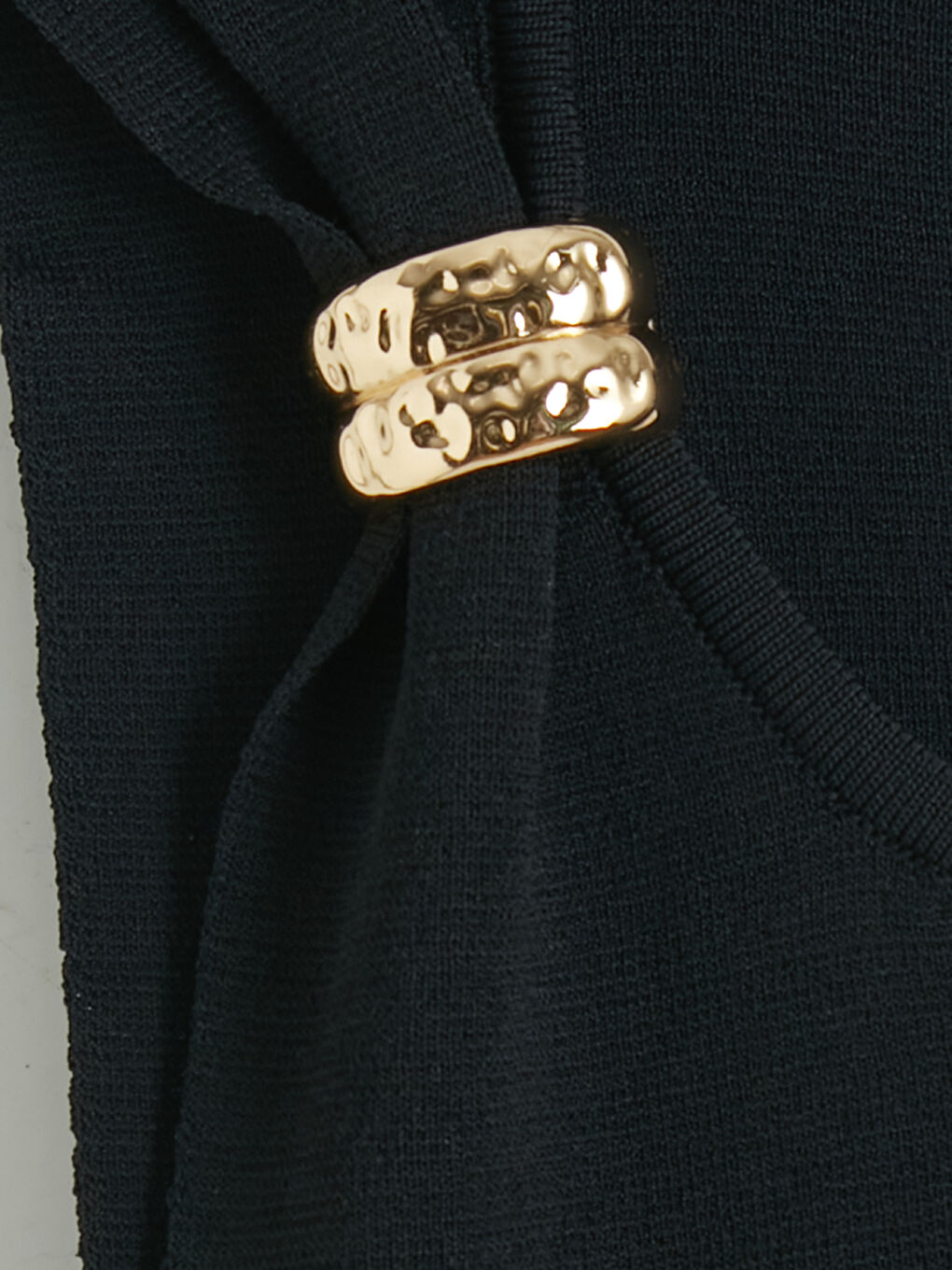 Siyah Aplike Detaylı Kadın Triko Kazak-2