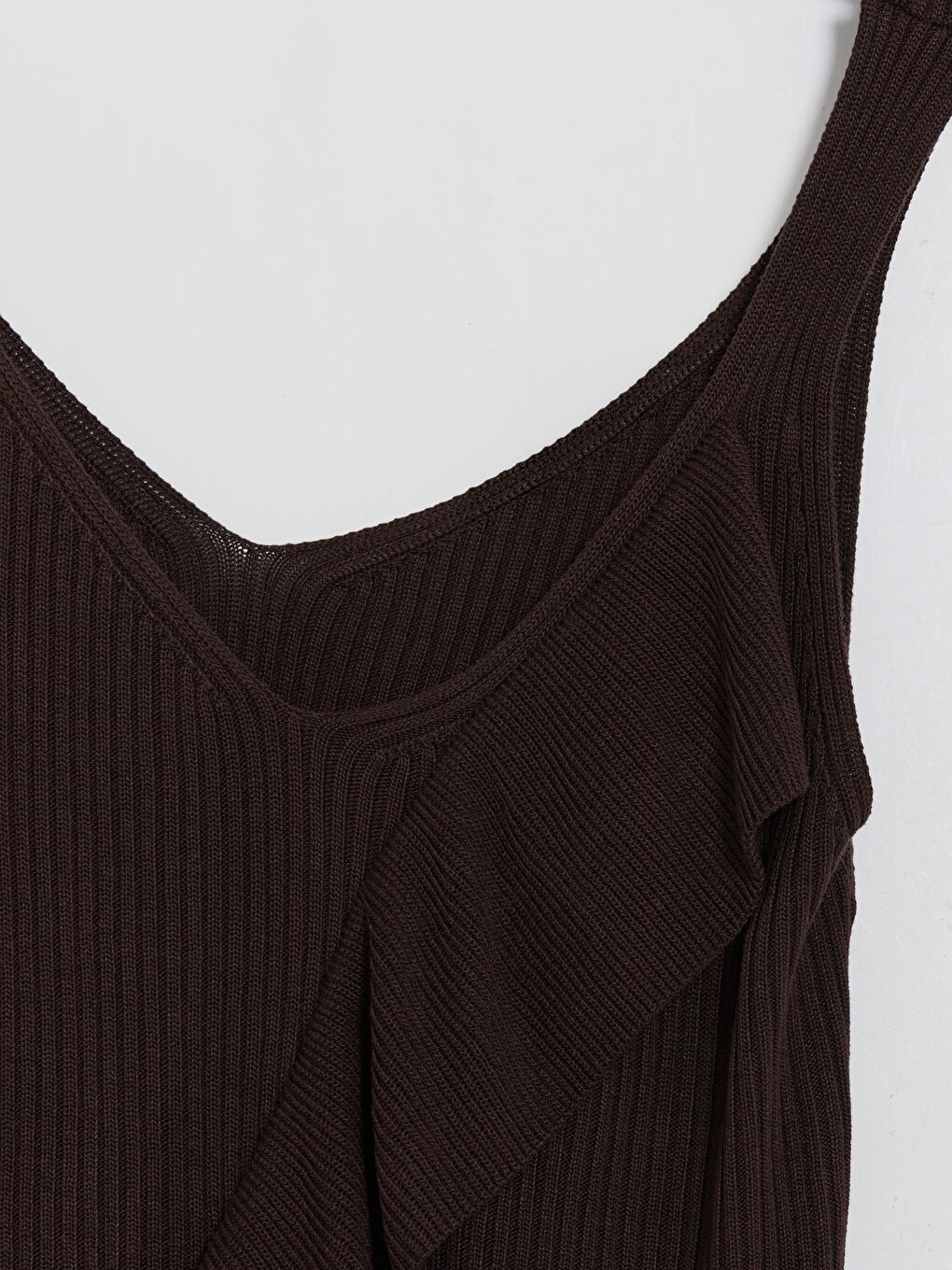 Kahverengi V Yaka Kadın Triko Atlet-2