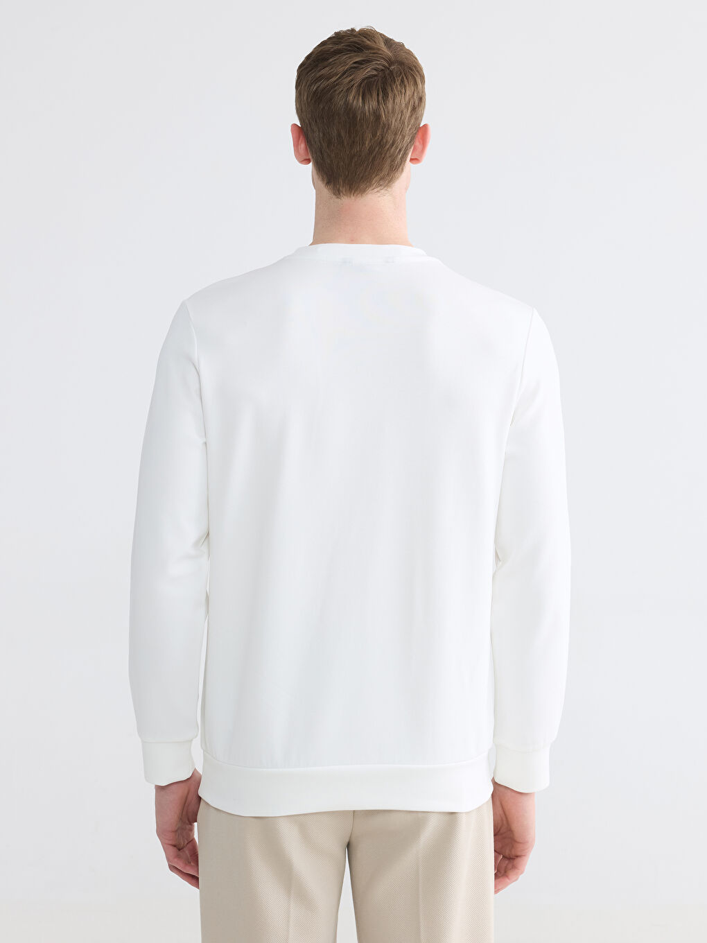 Beyaz Bisiklet Yaka Baskılı Erkek Sweatshirt-3
