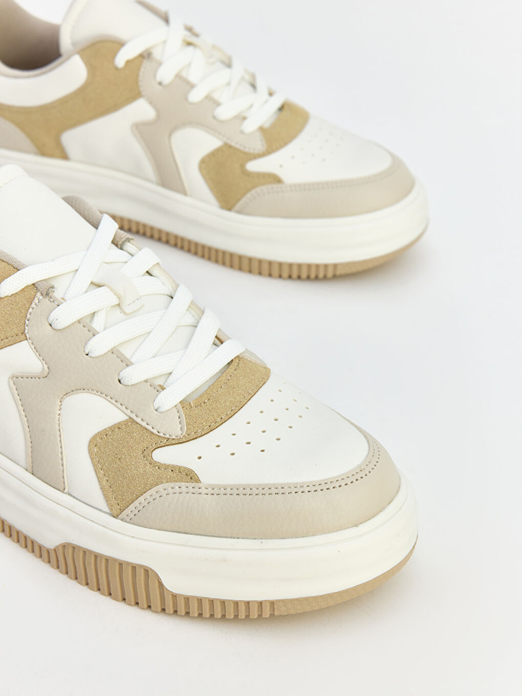 Bej Kalın Tabanlı Kadın Spor Ayakkabı-1