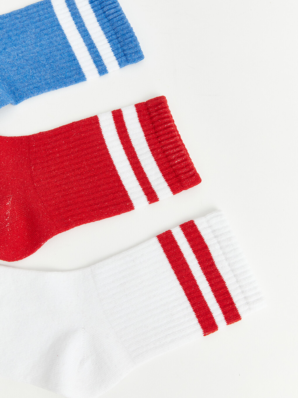 Woman White Ankle Socks-1