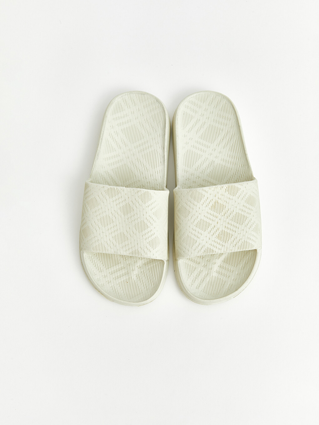 Geometric Patterned Men's Slipper-2