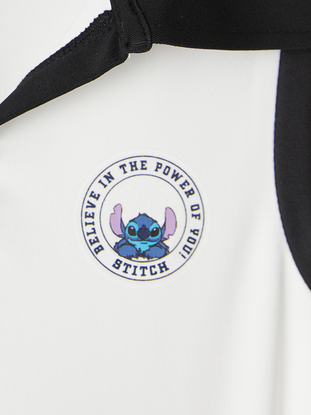 Beyaz Polo Yaka Stitch Nakışlı Kız Çocuk Elbise-1