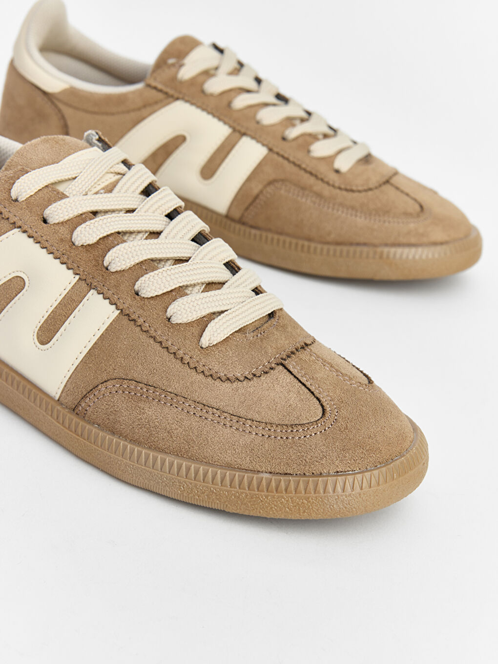 Kahverengi Süet Görünümlü Kadın Spor Ayakkabı-1