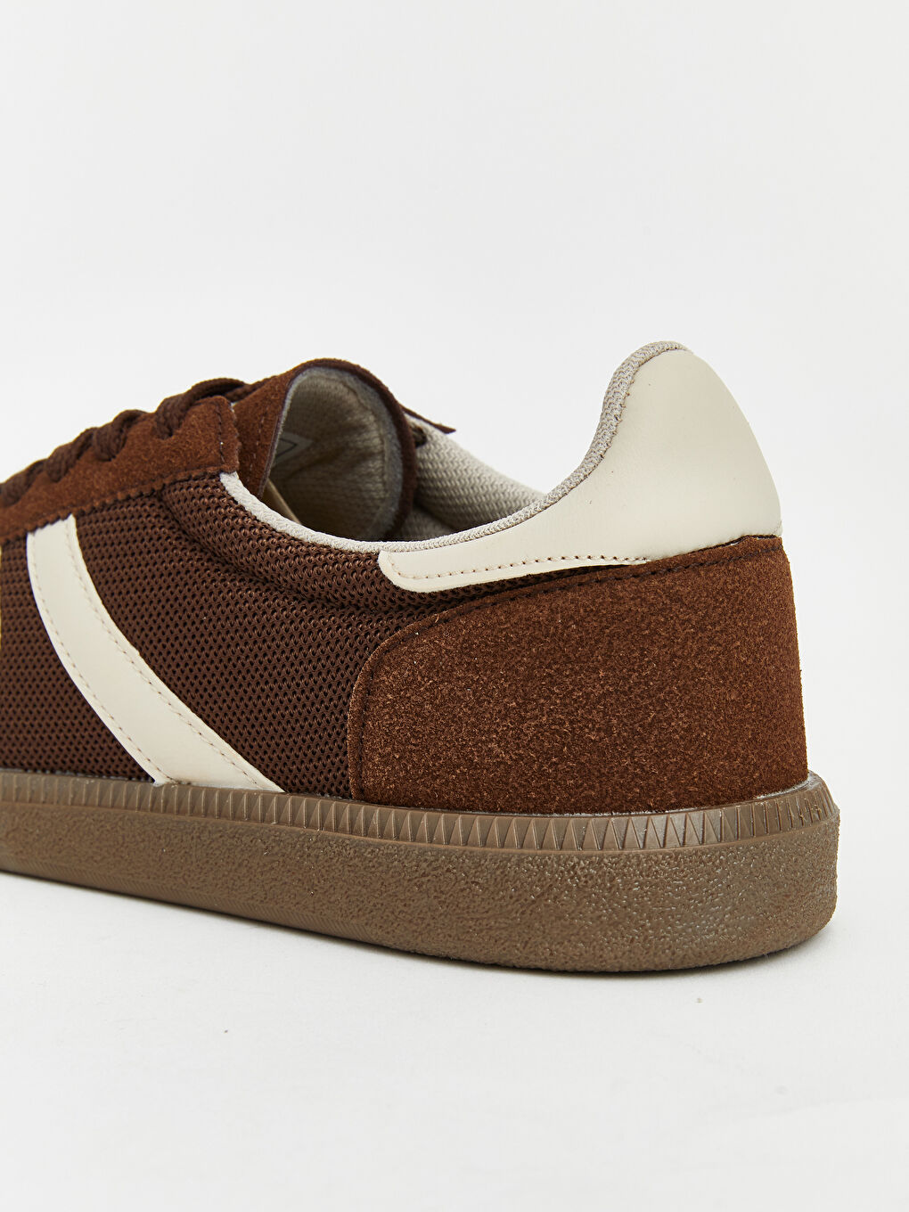 Kahverengi Süet Görünümlü ve Fileli Kadın Spor Ayakkabı-4
