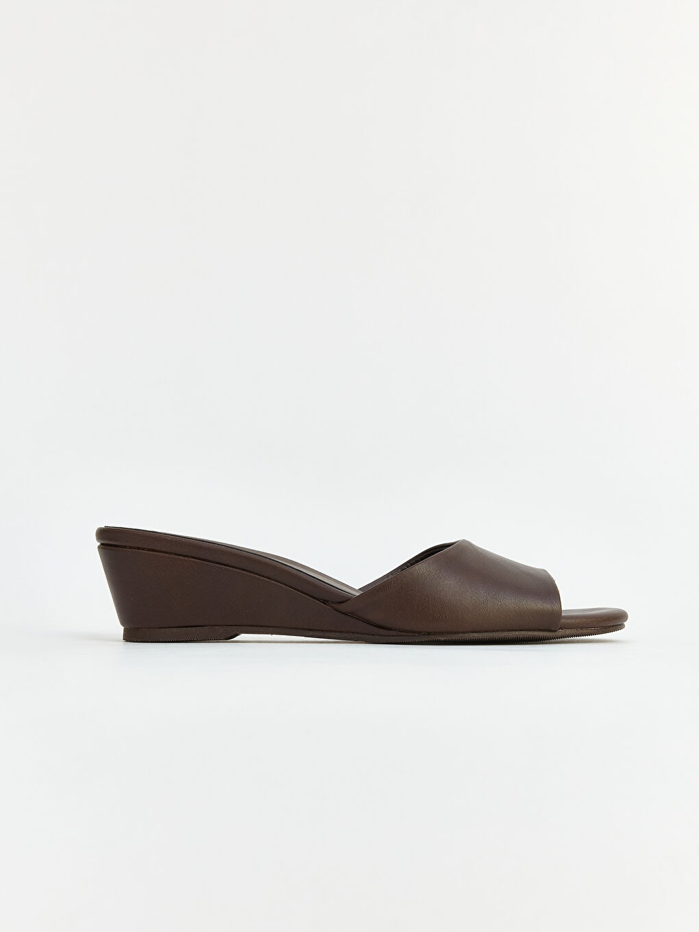 Kahverengi Deri Görünümlü Kadın Terlik-1