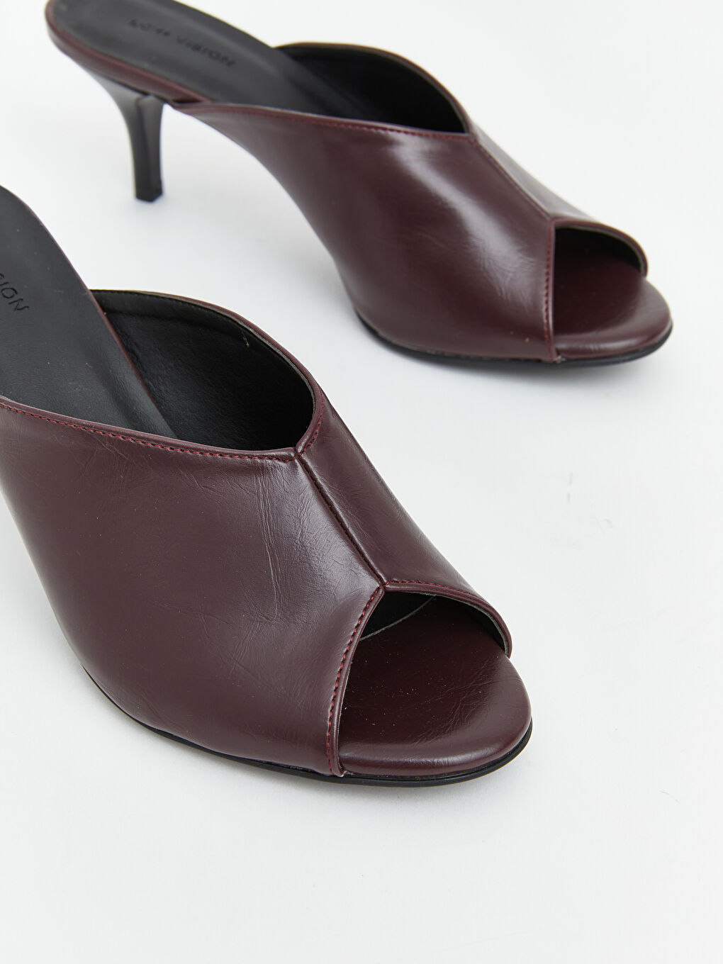 Bordo Deri Görünümlü Kadın Topuklu Ayakkabı-2