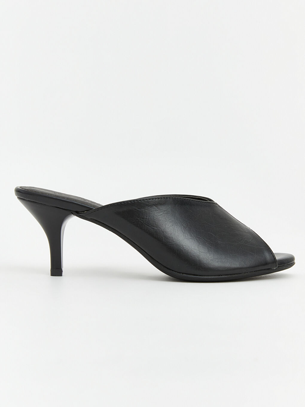 Siyah Deri Görünümlü Kadın Topuklu Ayakkabı-1