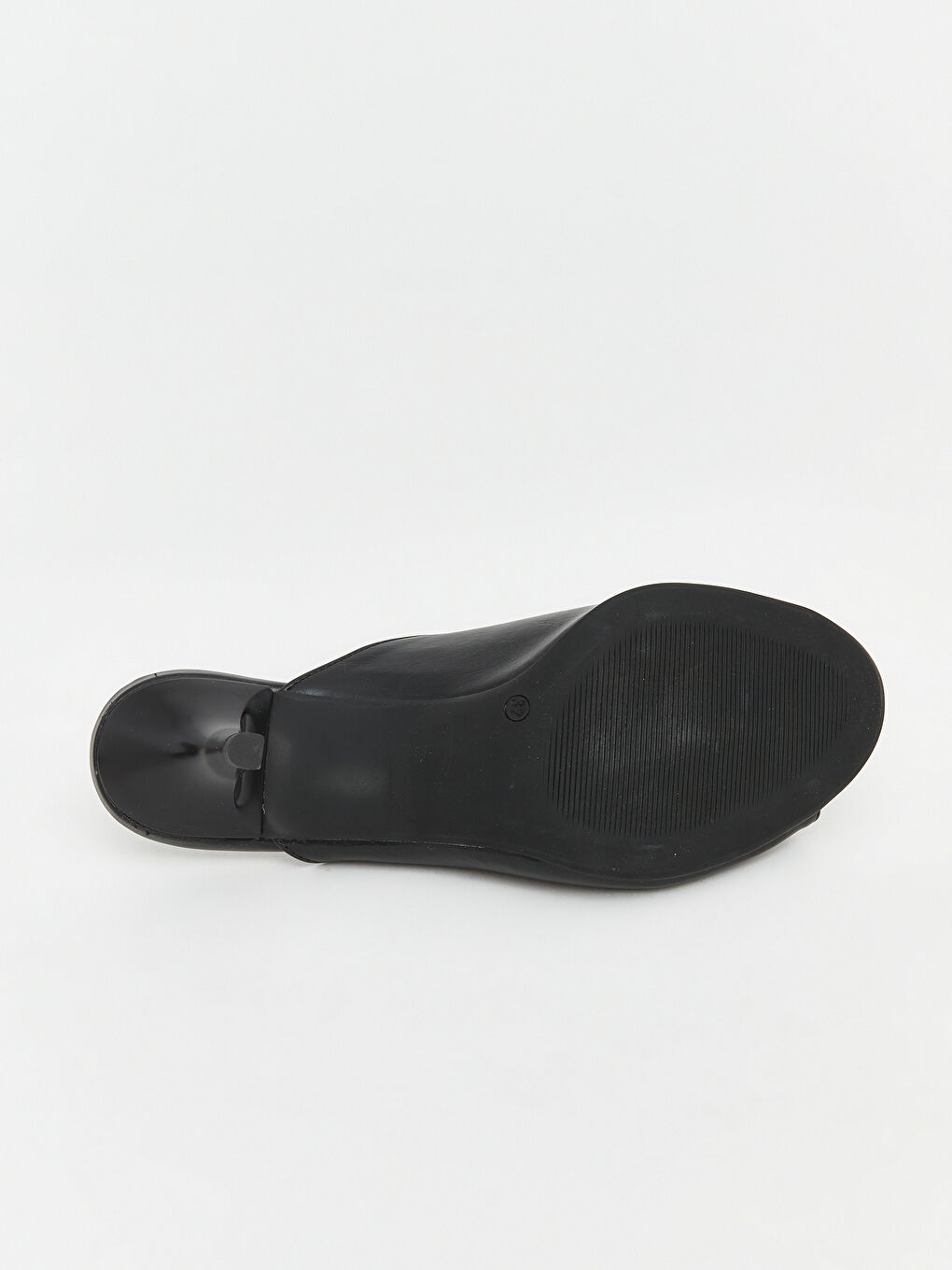 Siyah Deri Görünümlü Kadın Topuklu Ayakkabı-3