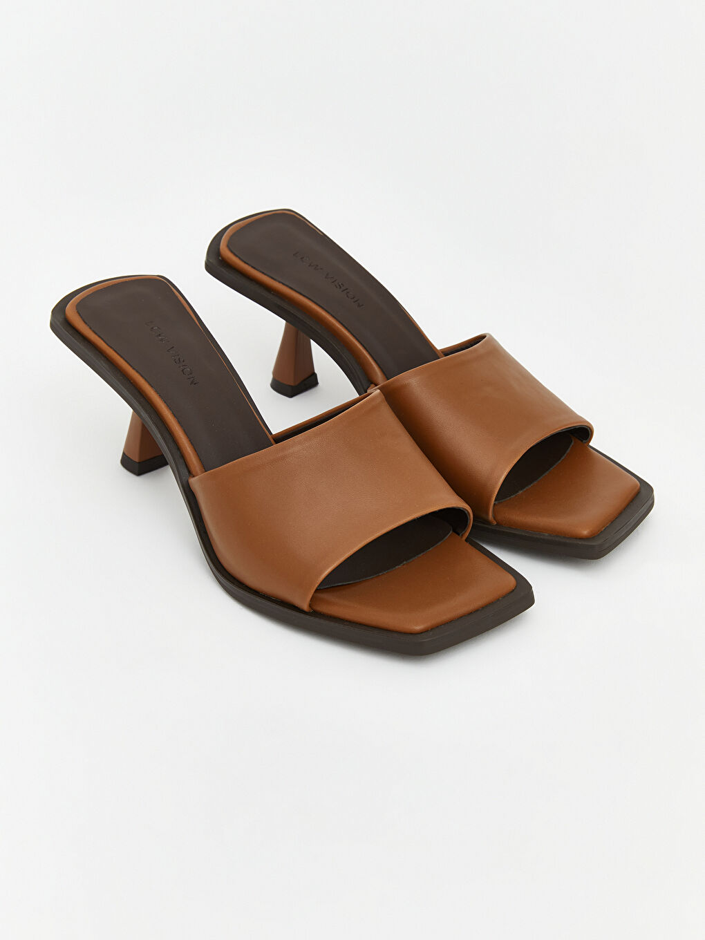 Kahverengi Küt Burun Kadın Topuklu Terlik