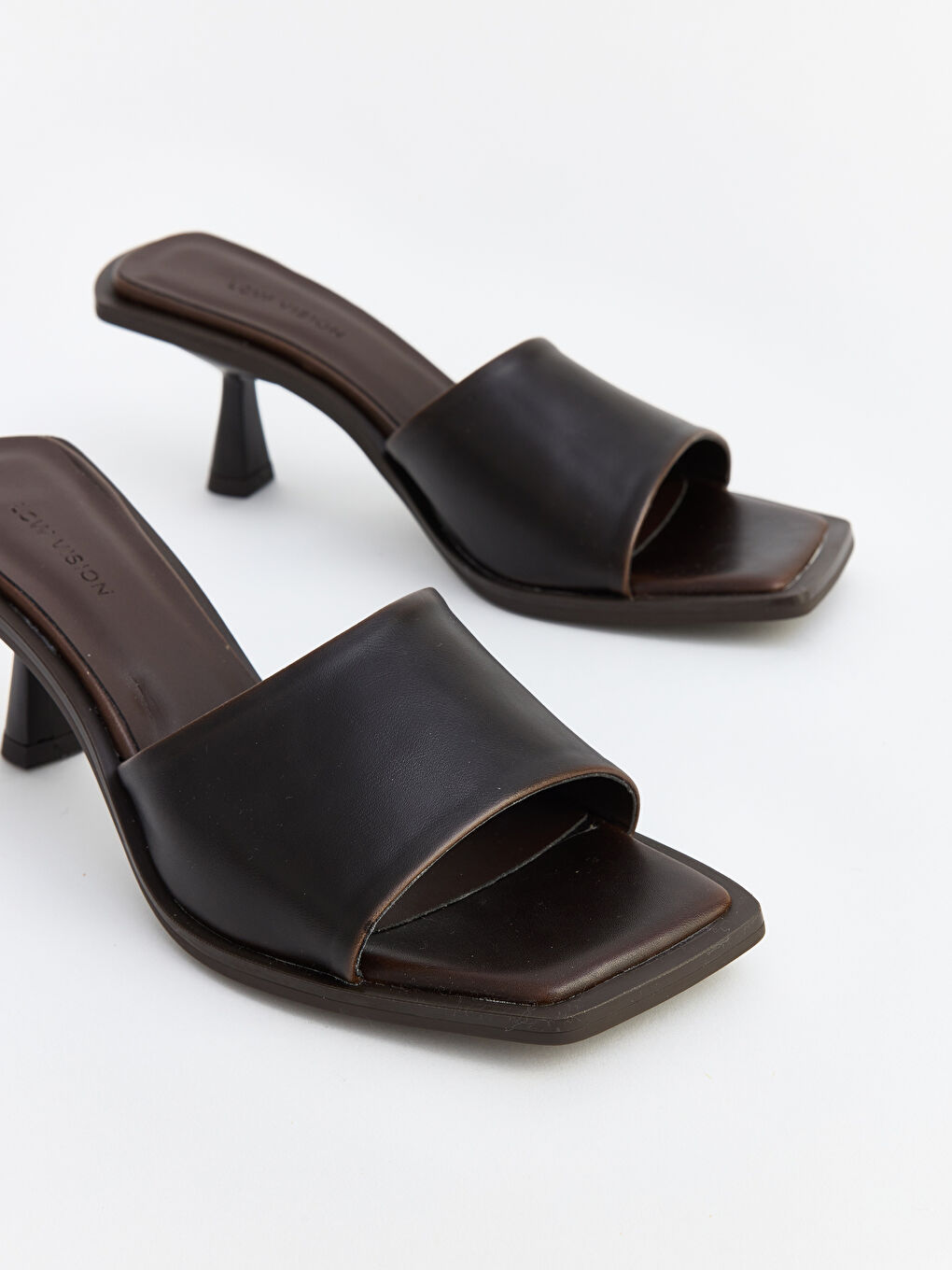 Kahverengi Küt Burun Kadın Topuklu Terlik-2