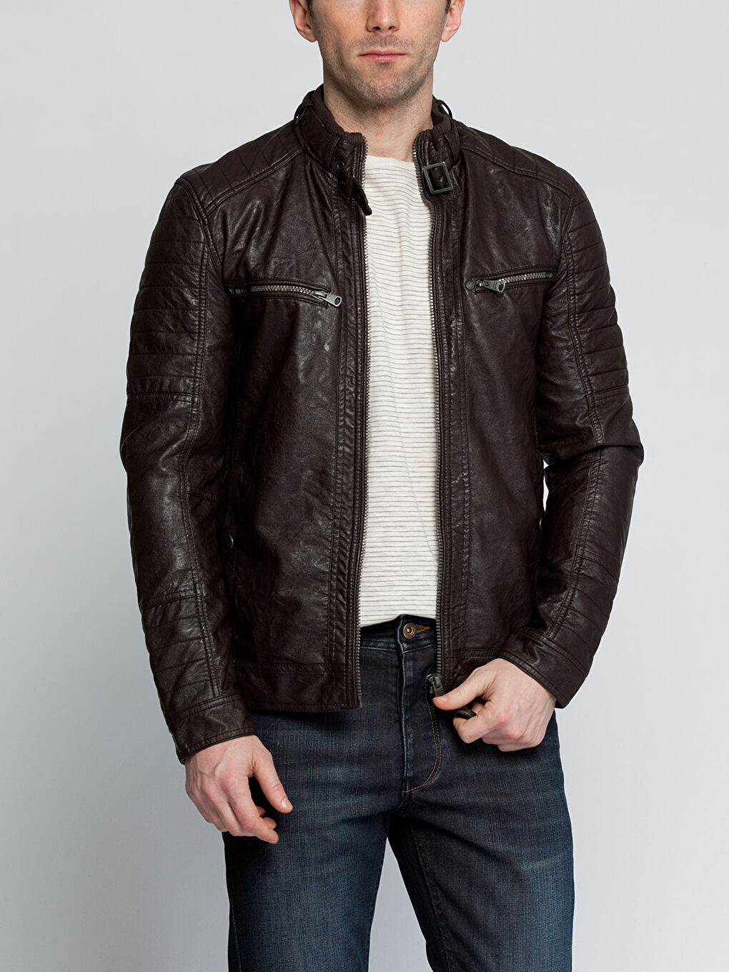 Kahverengi Deri Görünümlü Mont