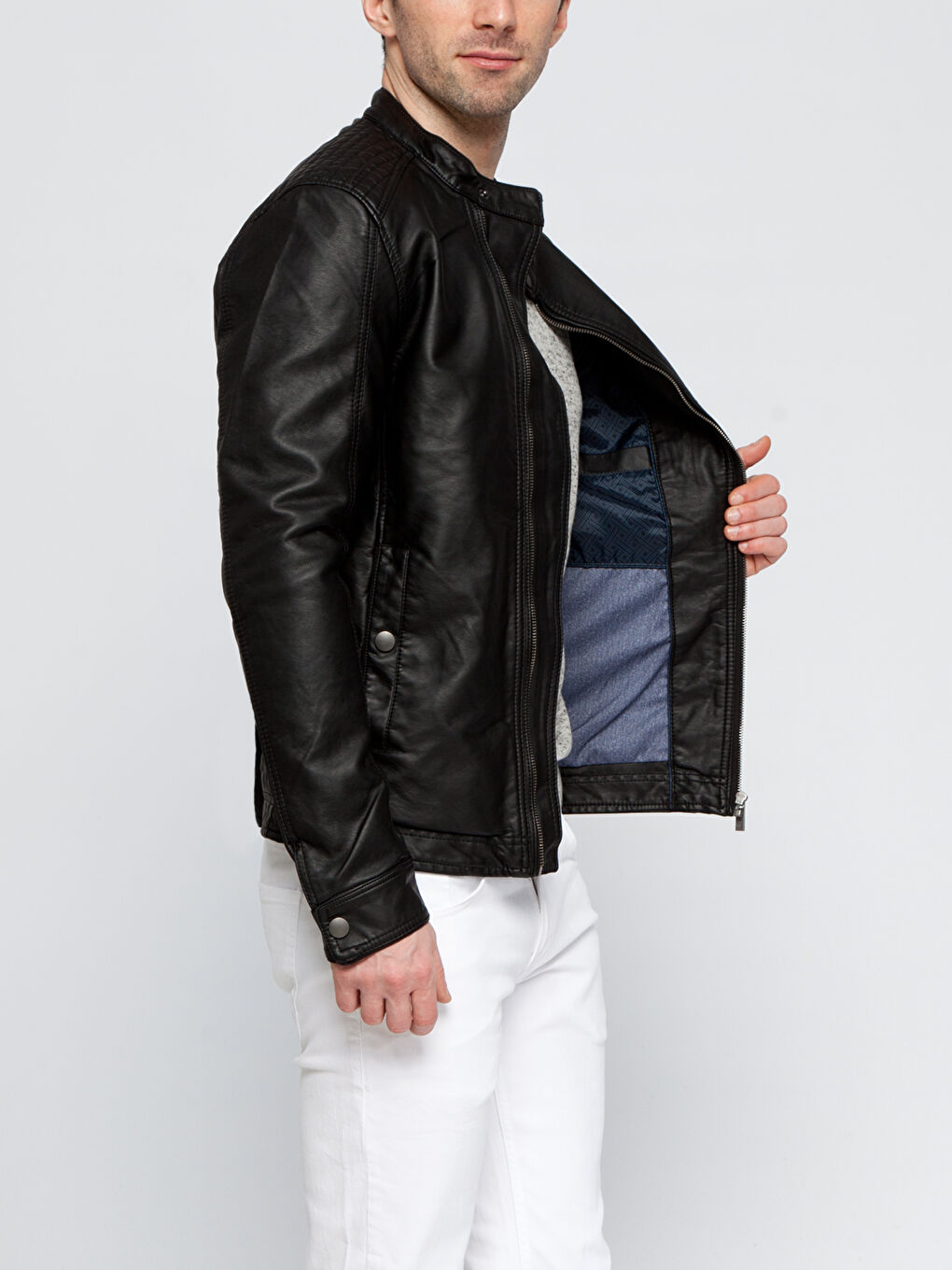 Siyah Deri Görünümlü Mont-1