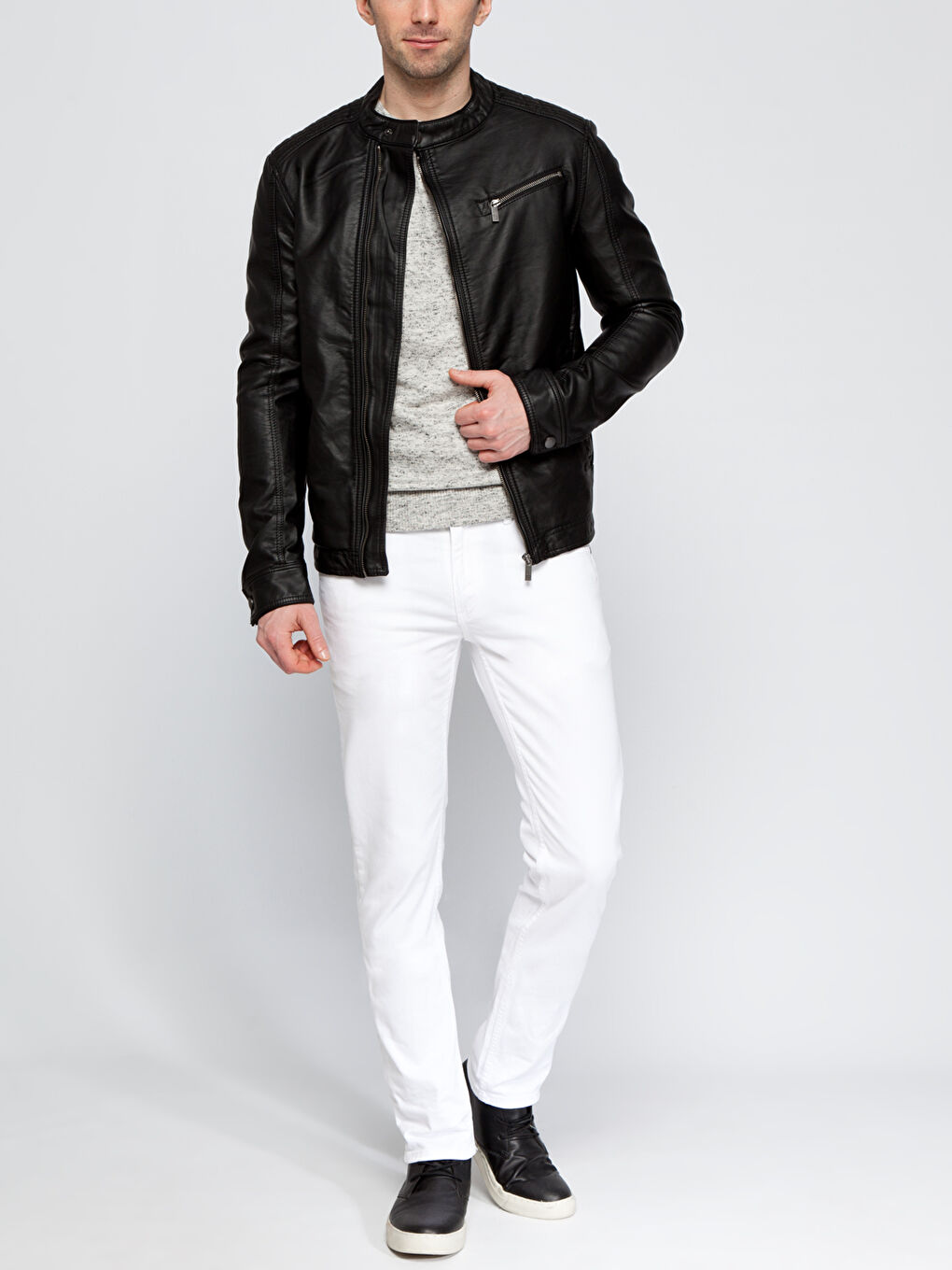 Siyah Deri Görünümlü Mont-3