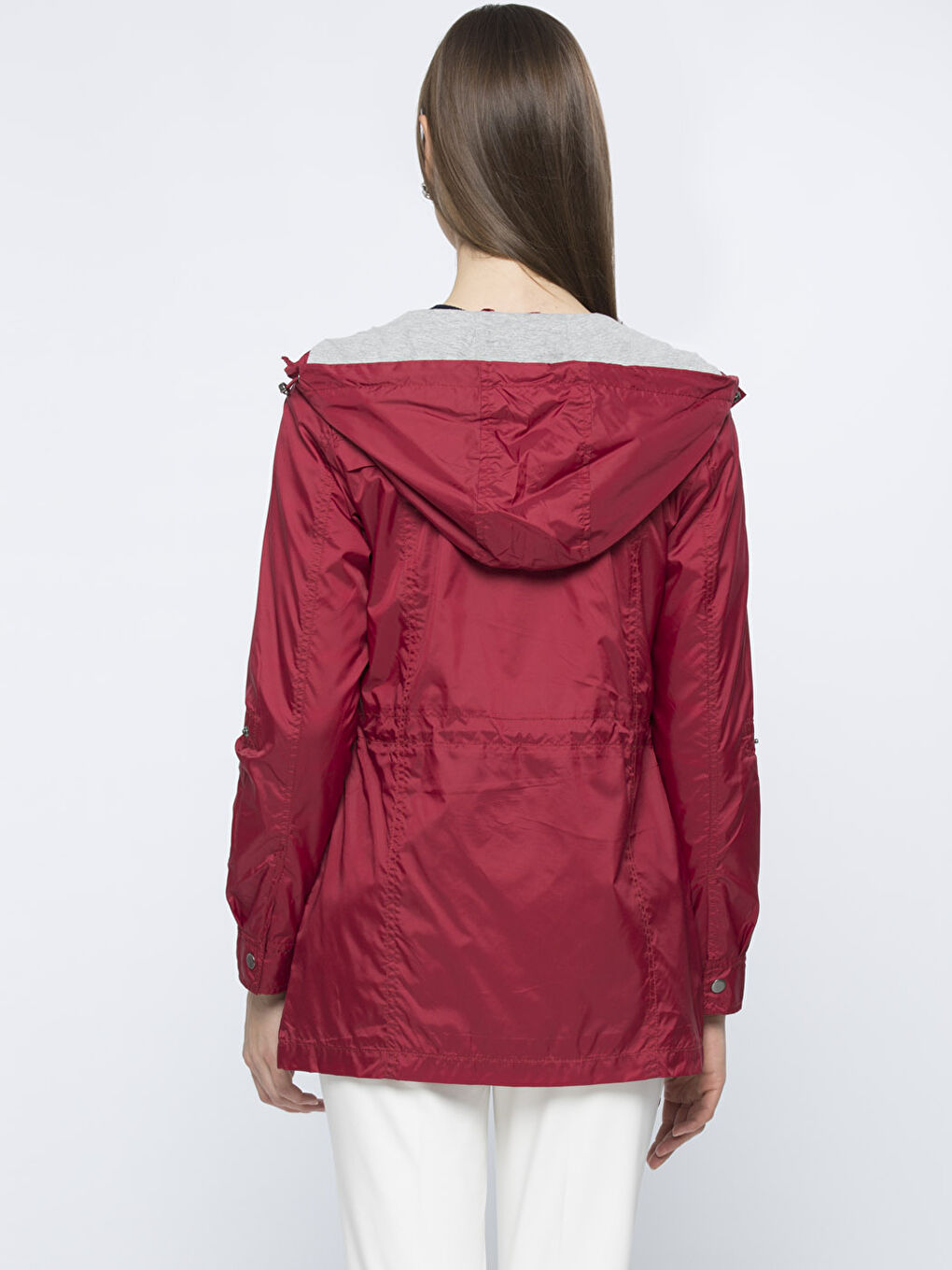 Kırmızı Yağmurluk-2