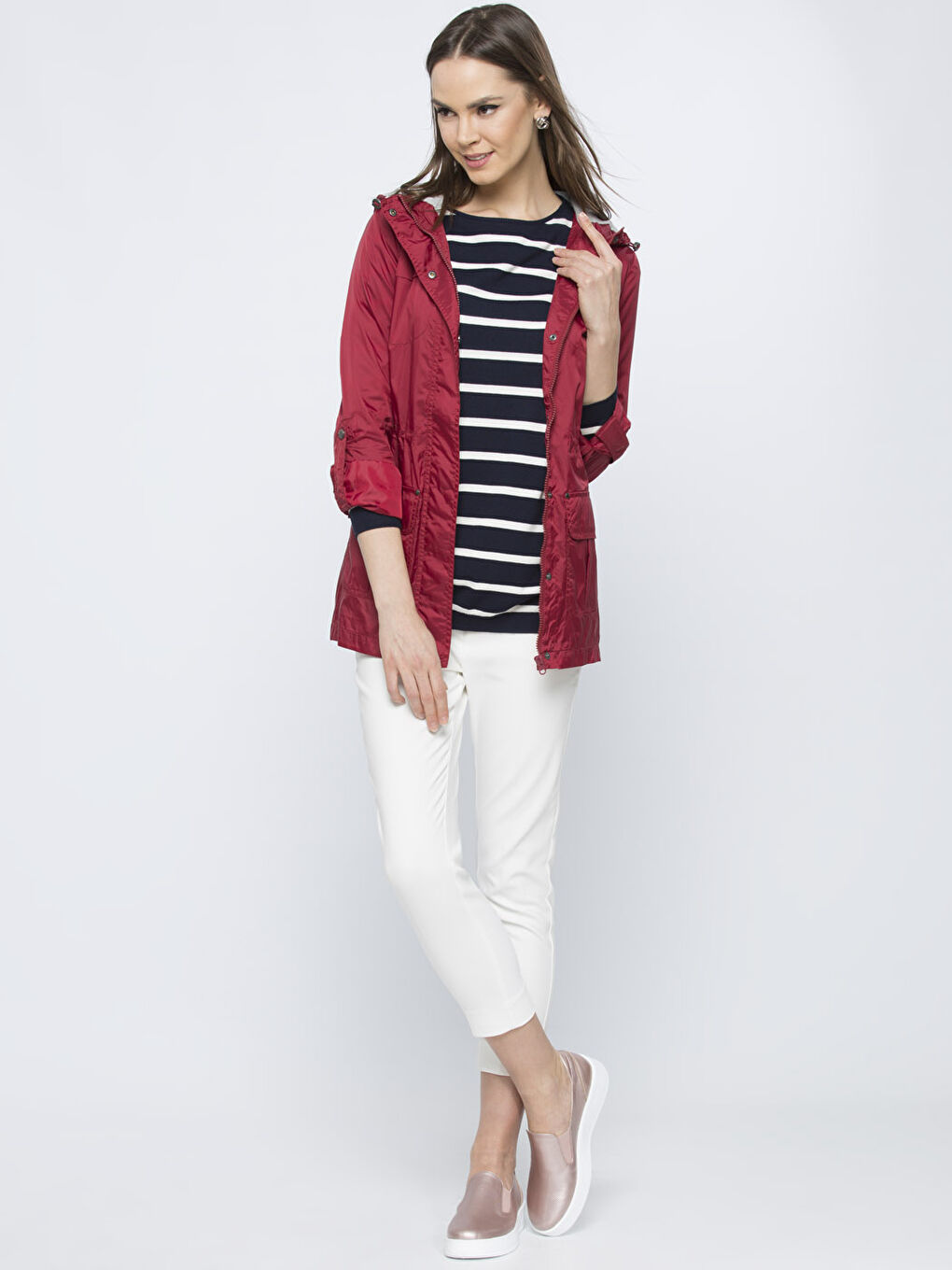 Kırmızı Yağmurluk-3