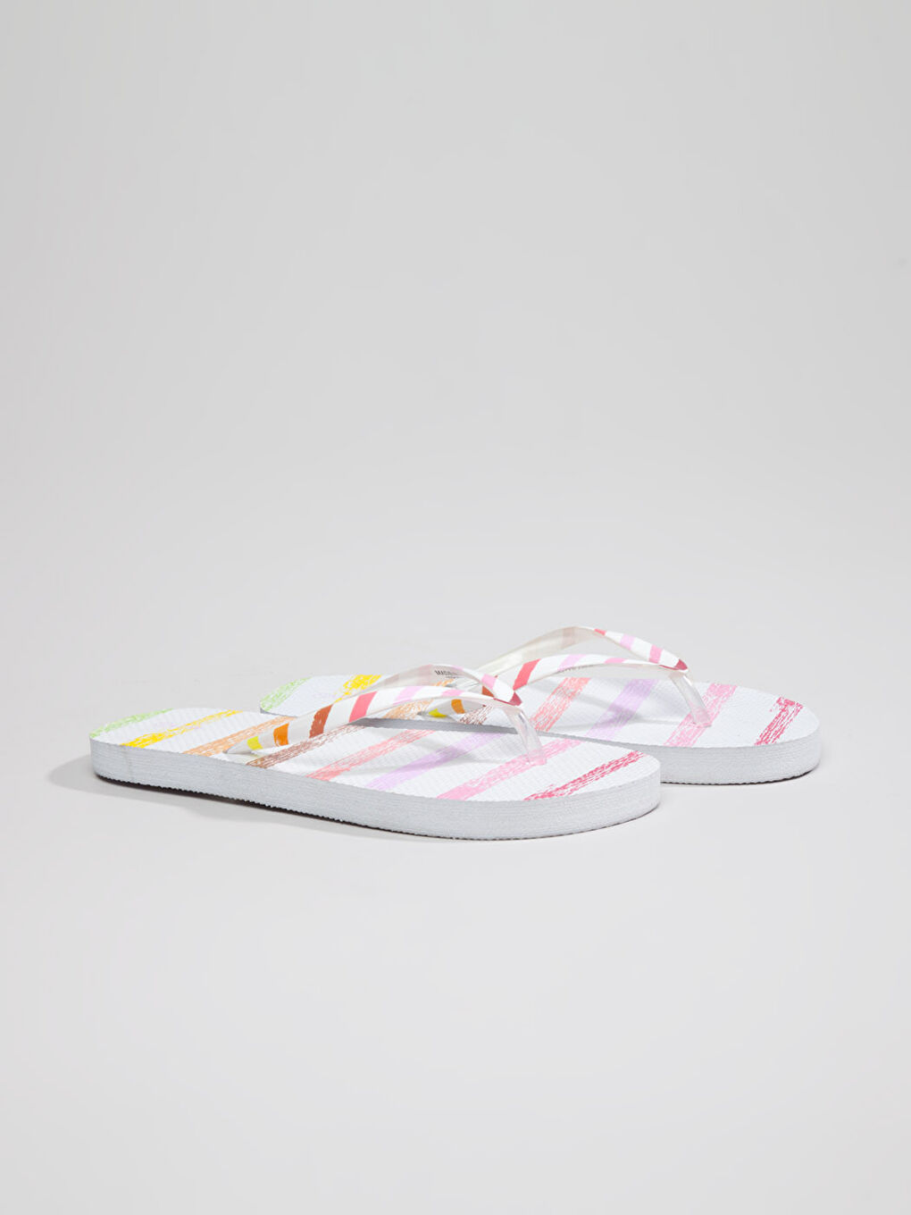 Beyaz Parmak Arası Terlik