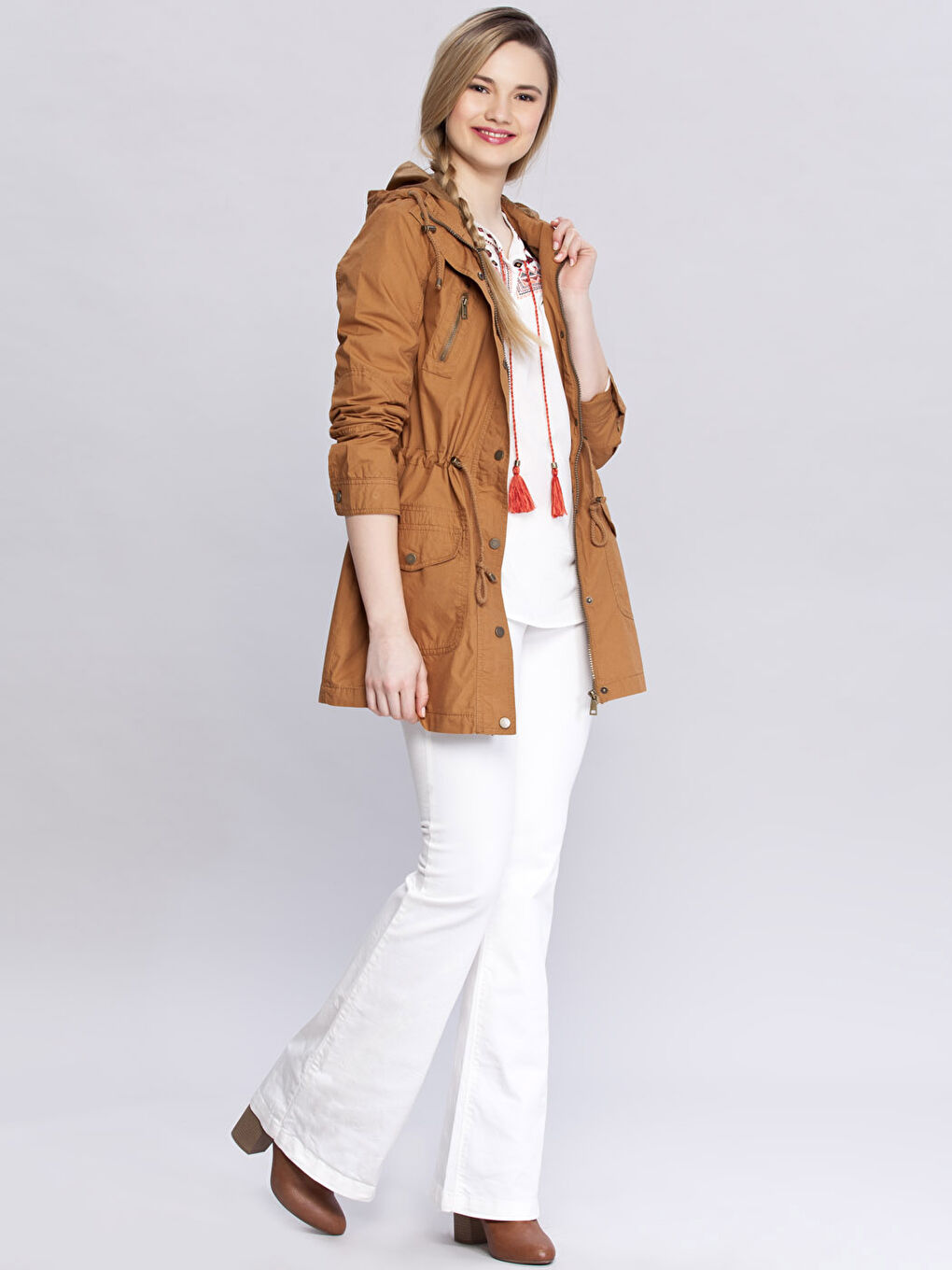 Bej Kapüşonlu Düz Uzun Kollu Kadın İnce Mont-3