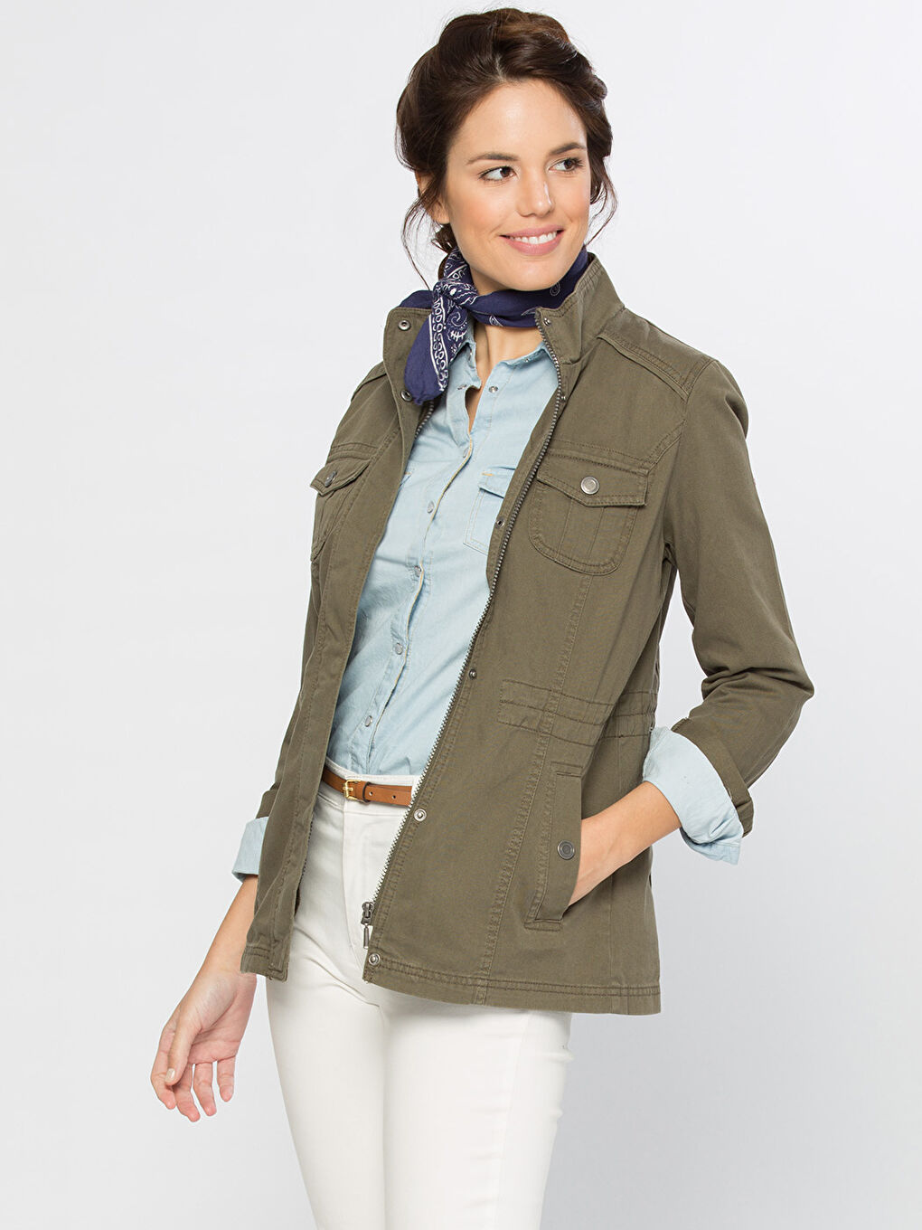 Haki Dik Yaka Düz Uzun Kollu Kadın İnce Mont