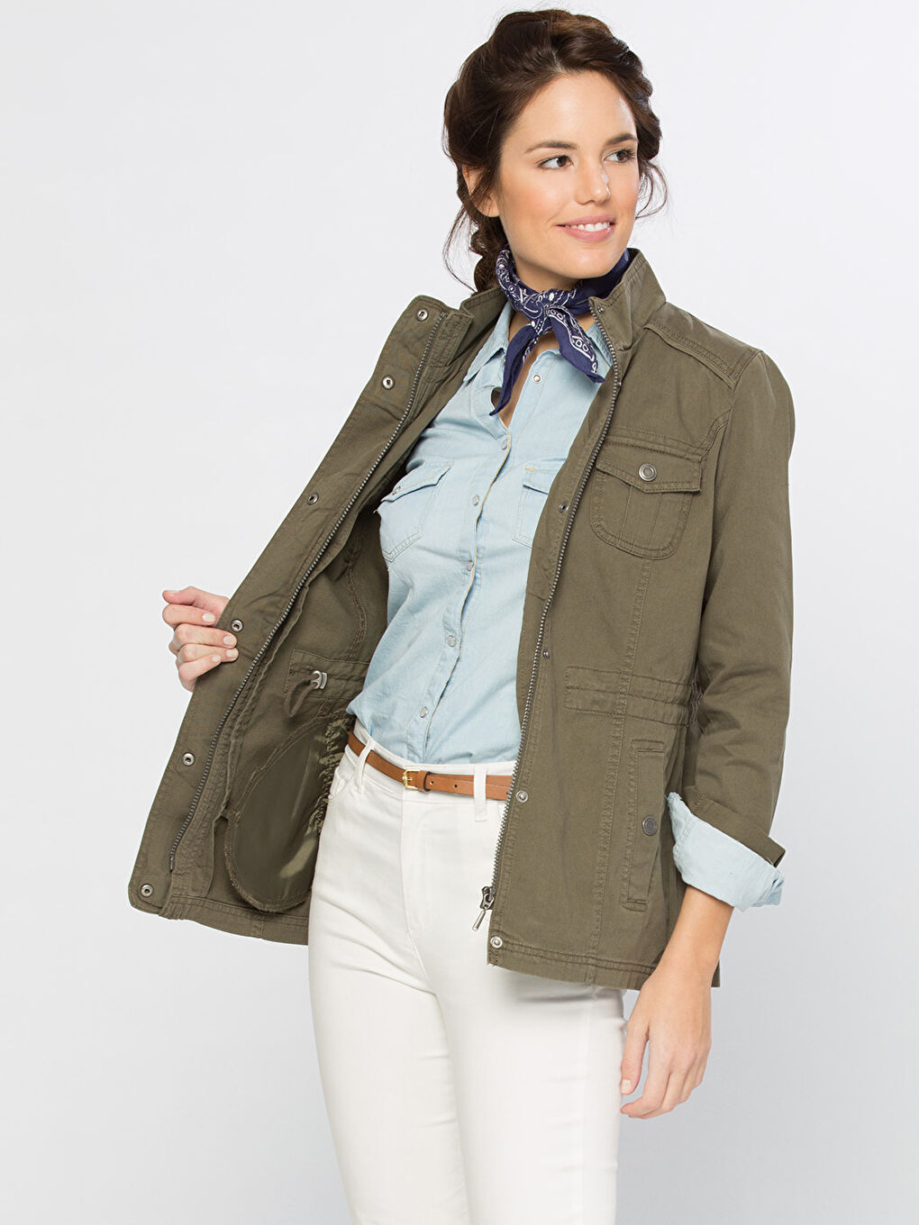 Haki Dik Yaka Düz Uzun Kollu Kadın İnce Mont-1