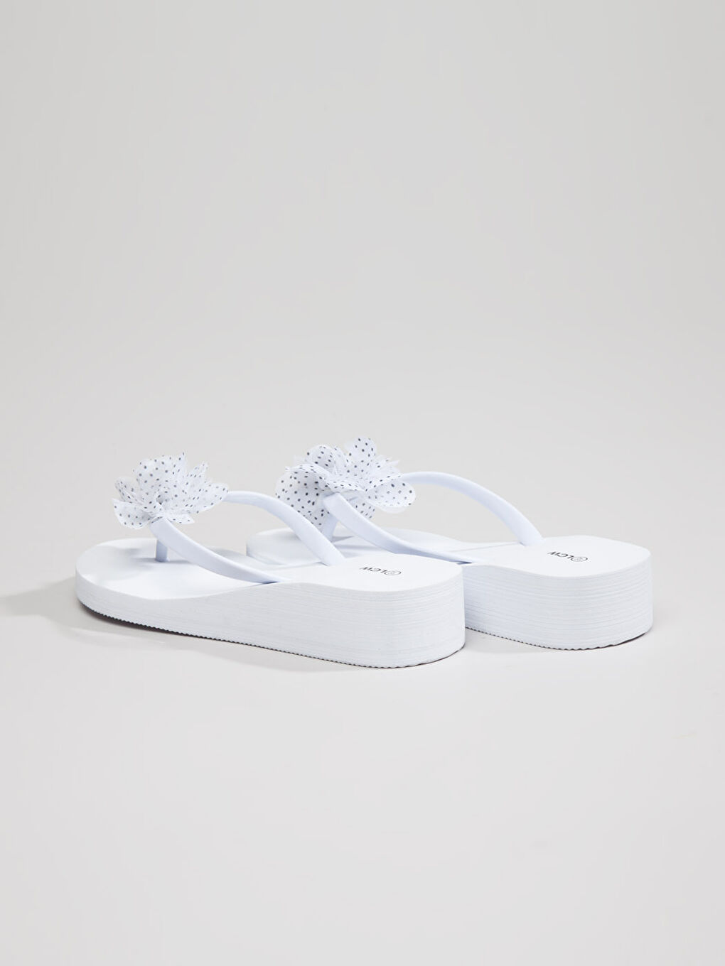 Beyaz Kadın Parmak Arası Plaj Terliği-3