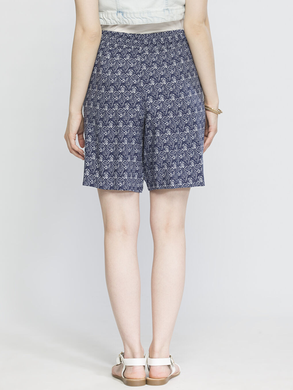 Ekru Baskılı Şort-1